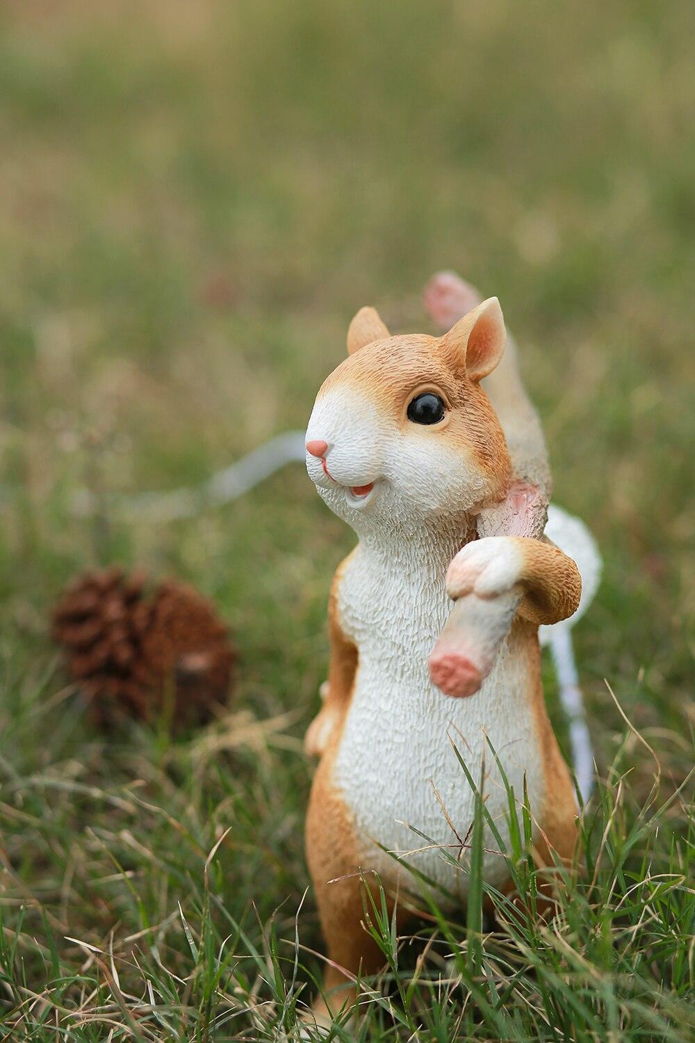 Squirrel Table Lamp - Blowlighting