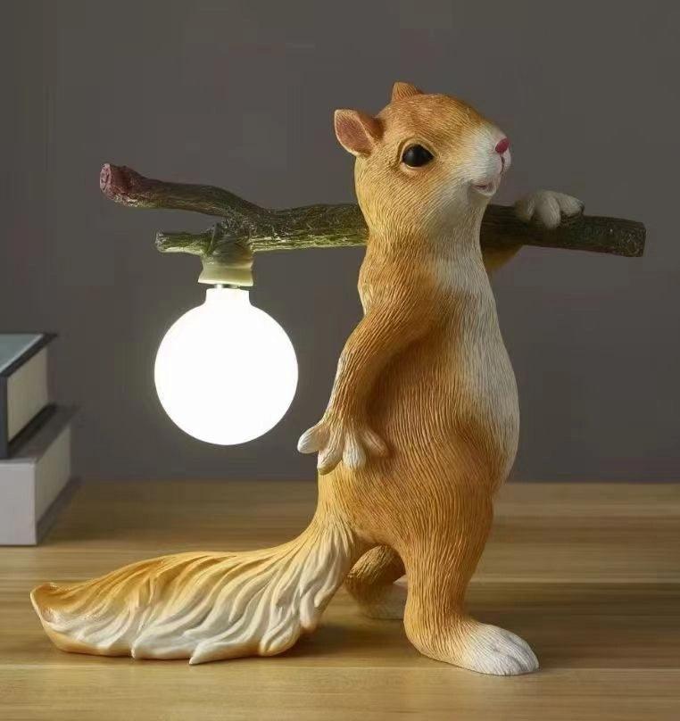 Squirrel Table Lamp - Blowlighting