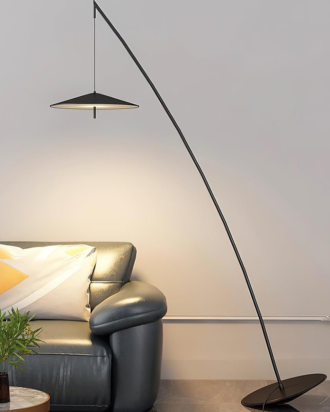 Steadfast Floor Lamp - Blowlighting
