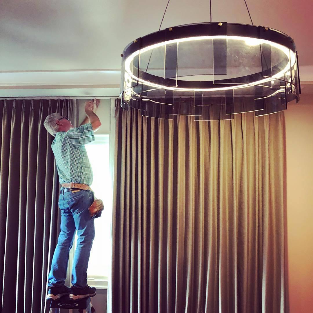 Lustra Chandelier LED Ring Black Glass Modern - Blowlighting