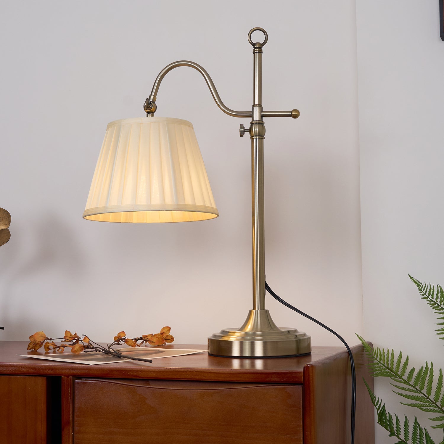 Suffolk Table Lamp - Blowlighting