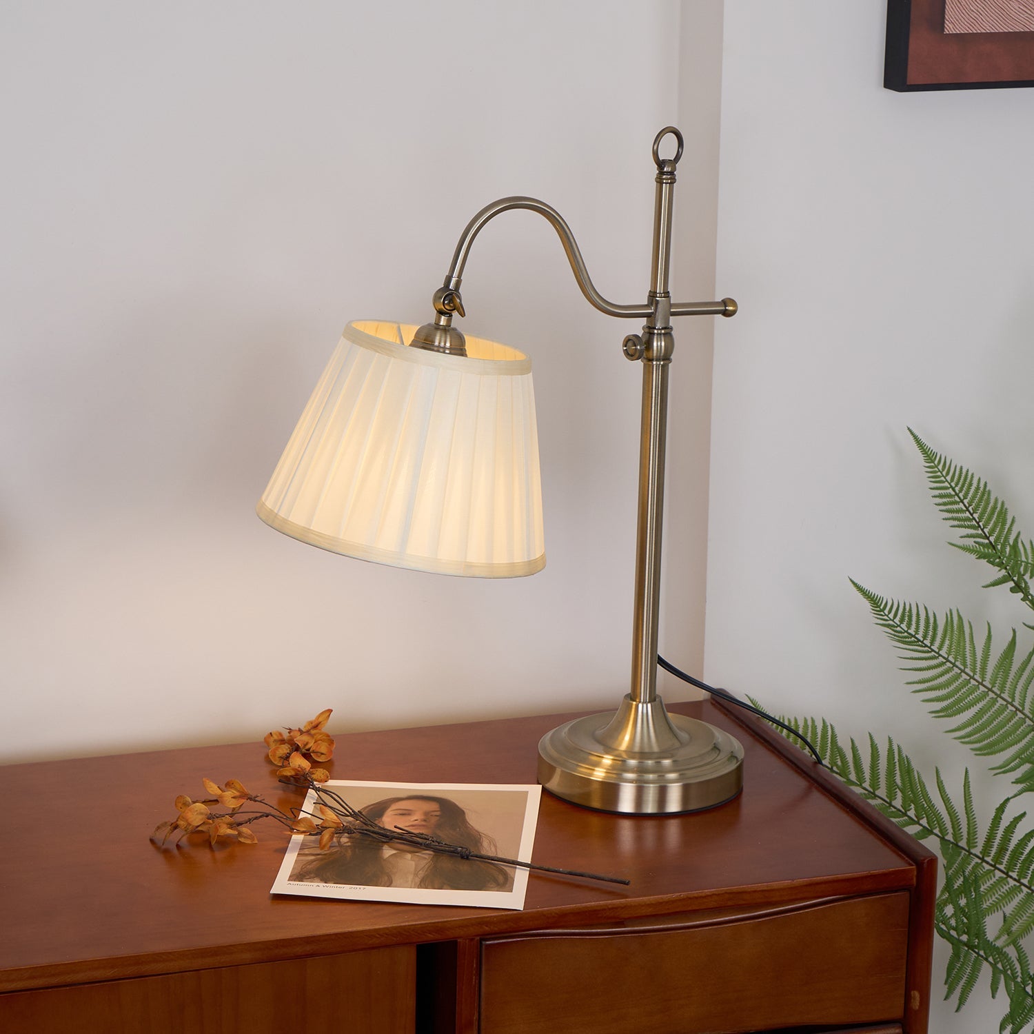 Suffolk Table Lamp - Blowlighting