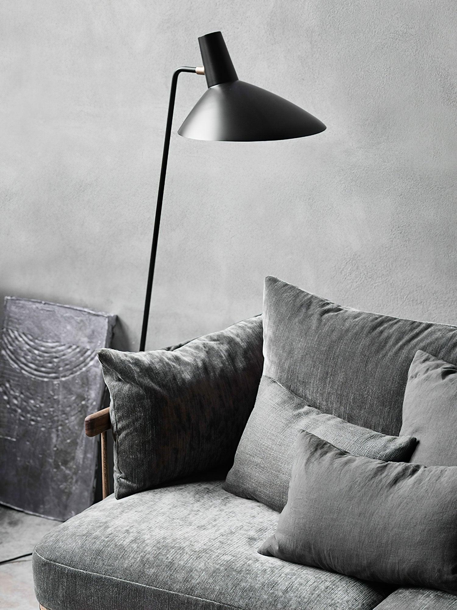 Svelte Noir Floor Lamp - Blowlighting