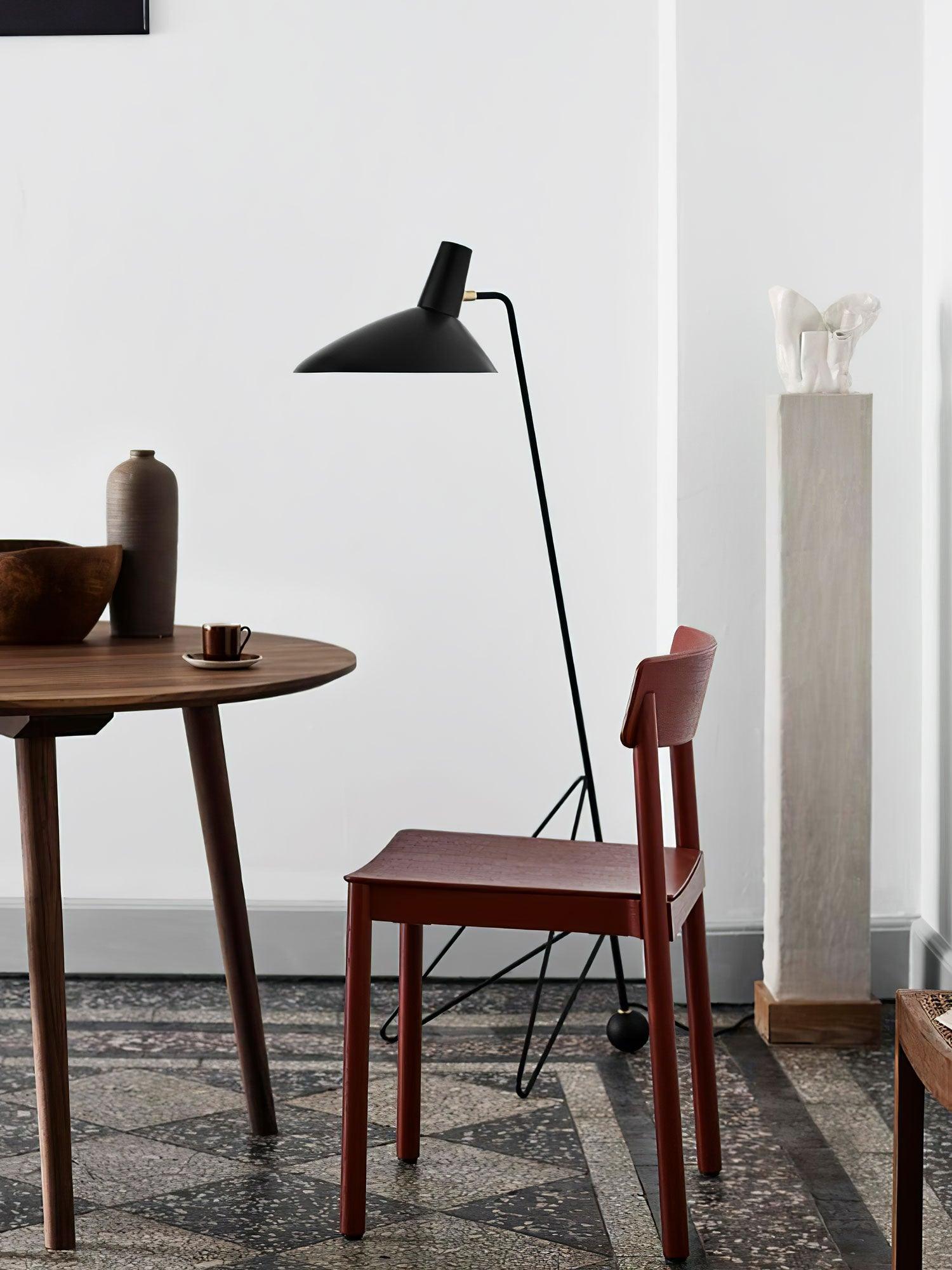 Svelte Noir Floor Lamp - Blowlighting