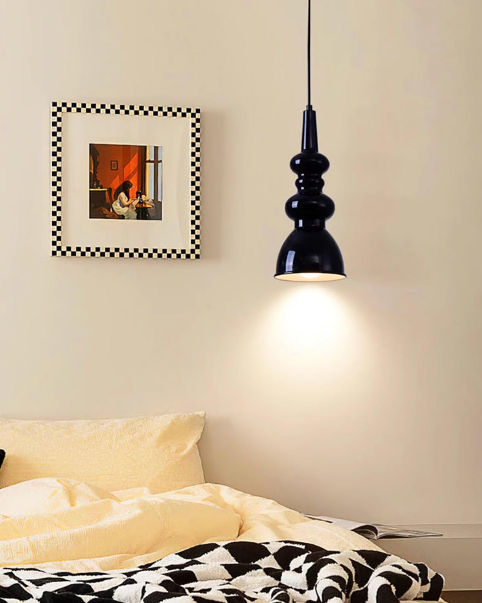 Svelte Noir Pendant Light - Blowlighting
