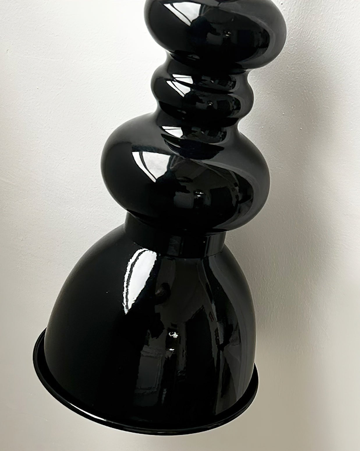 Svelte Noir Pendant Light - Blowlighting