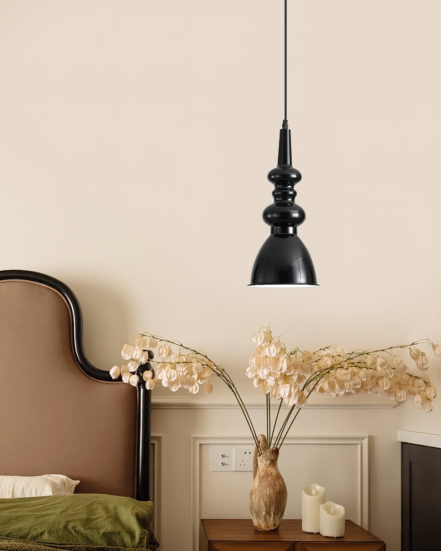 Svelte Noir Pendant Light - Blowlighting