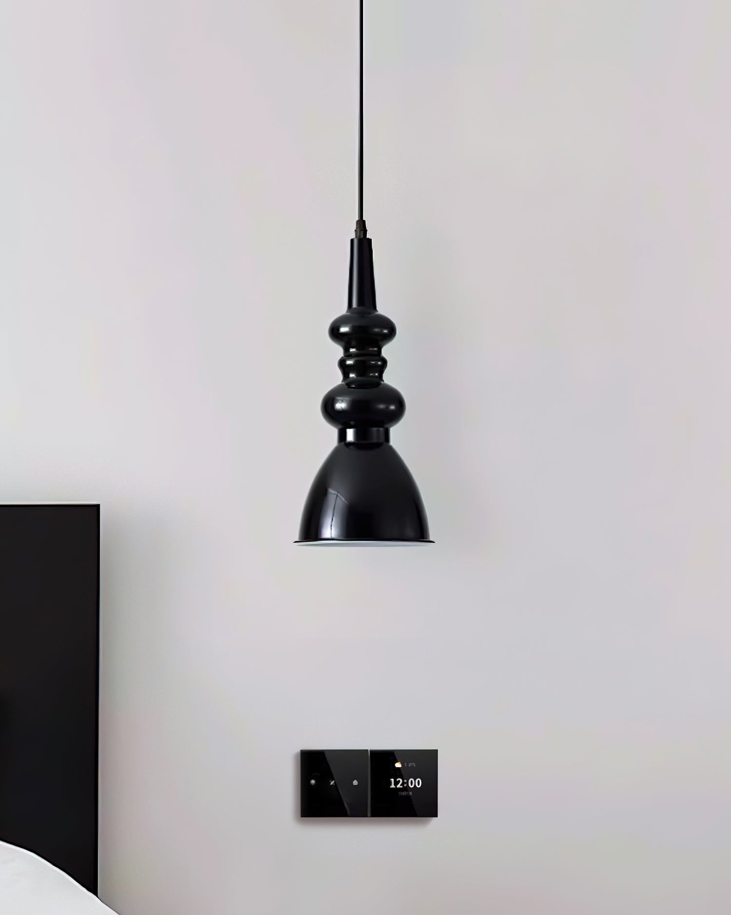 Svelte Noir Pendant Light - Blowlighting