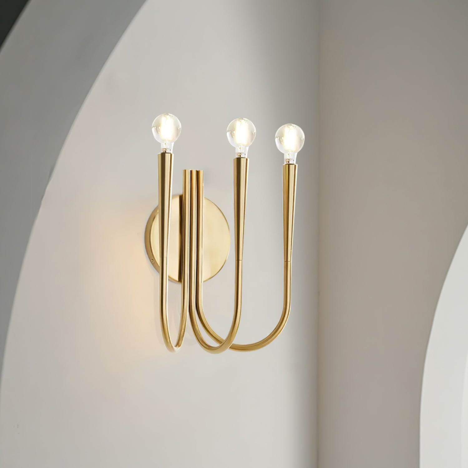 Swoop Arm Wall Lamp - Blowlighting