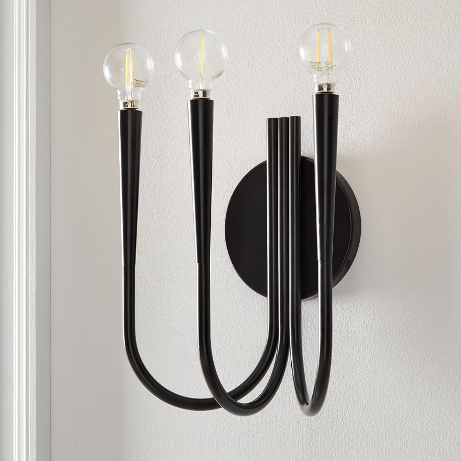 Swoop Arm Wall Lamp - Blowlighting