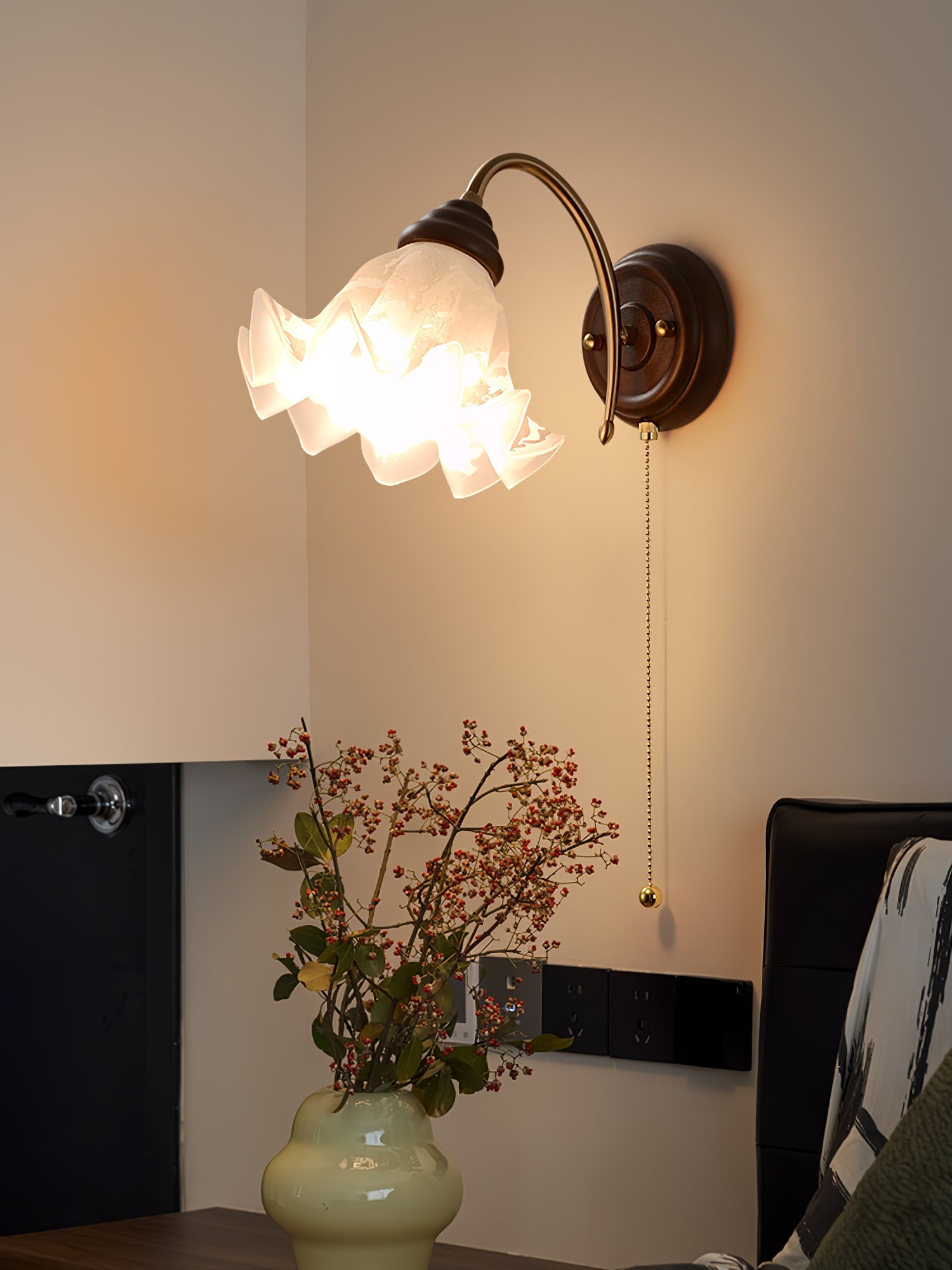 Sylphine Wall Lamp - Blowlighting