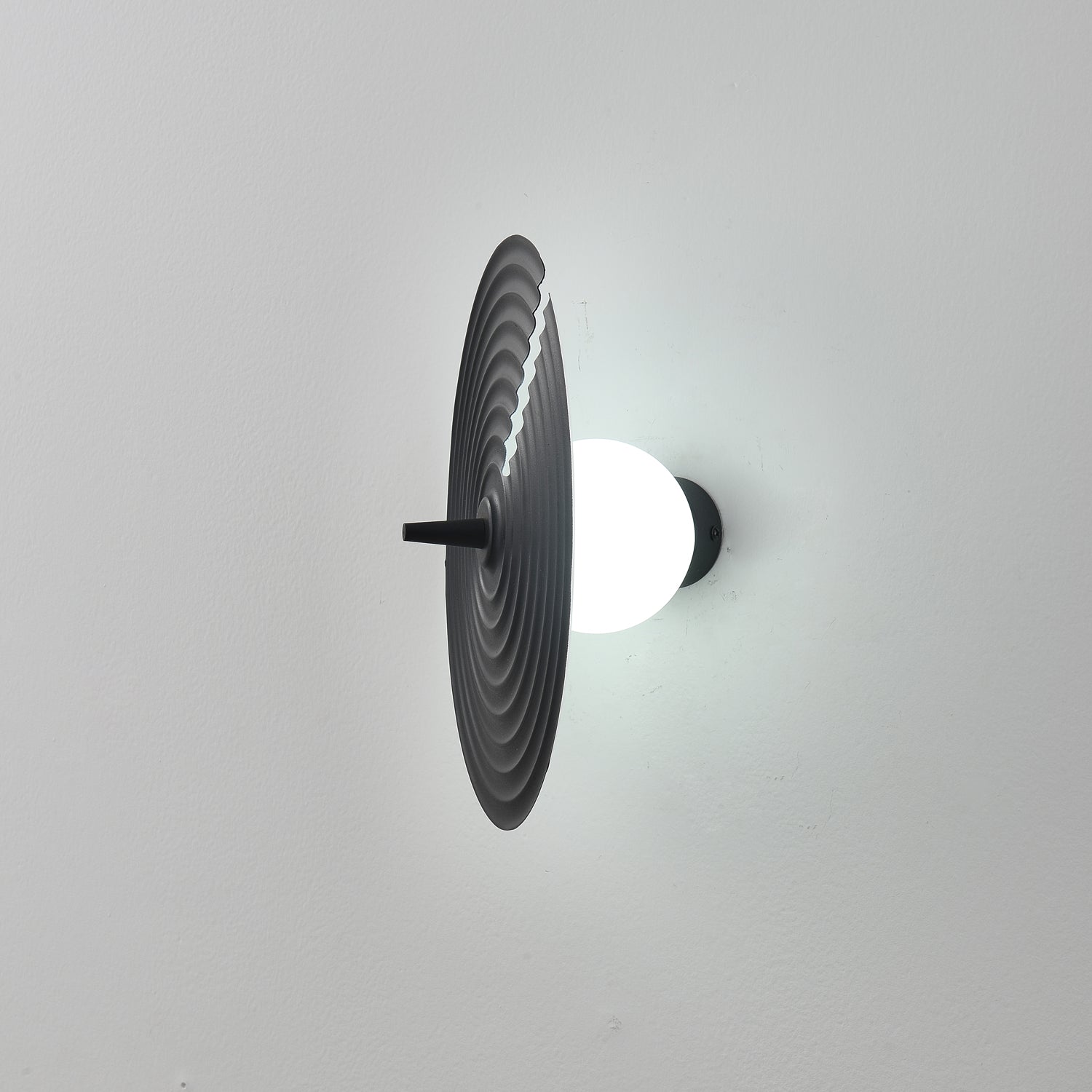Symphony Wall Lamp - Blowlighting