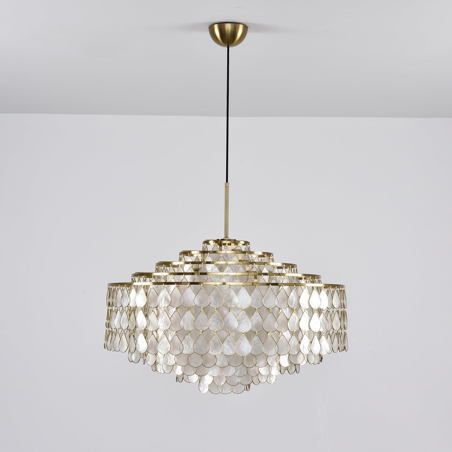 Teardrops Shell Chandelier - Blowlighting