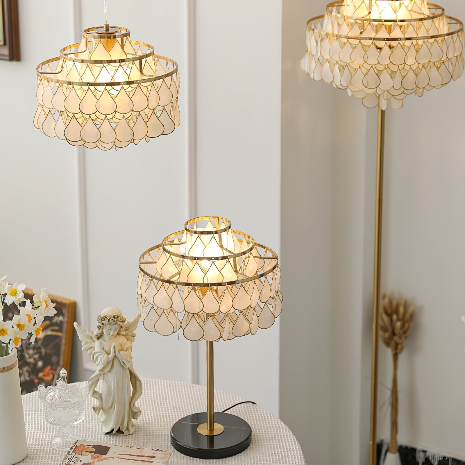 Teardrops Shell Table Lamp - Blowlighting