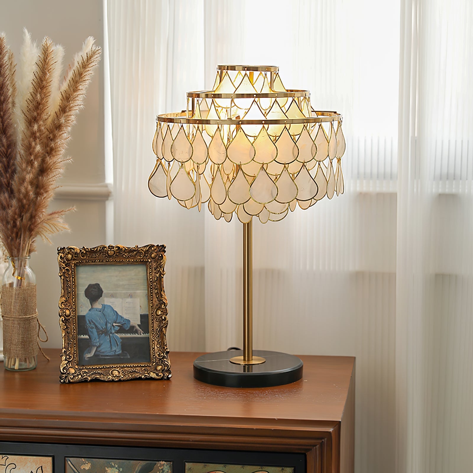 Teardrops Shell Table Lamp - Blowlighting