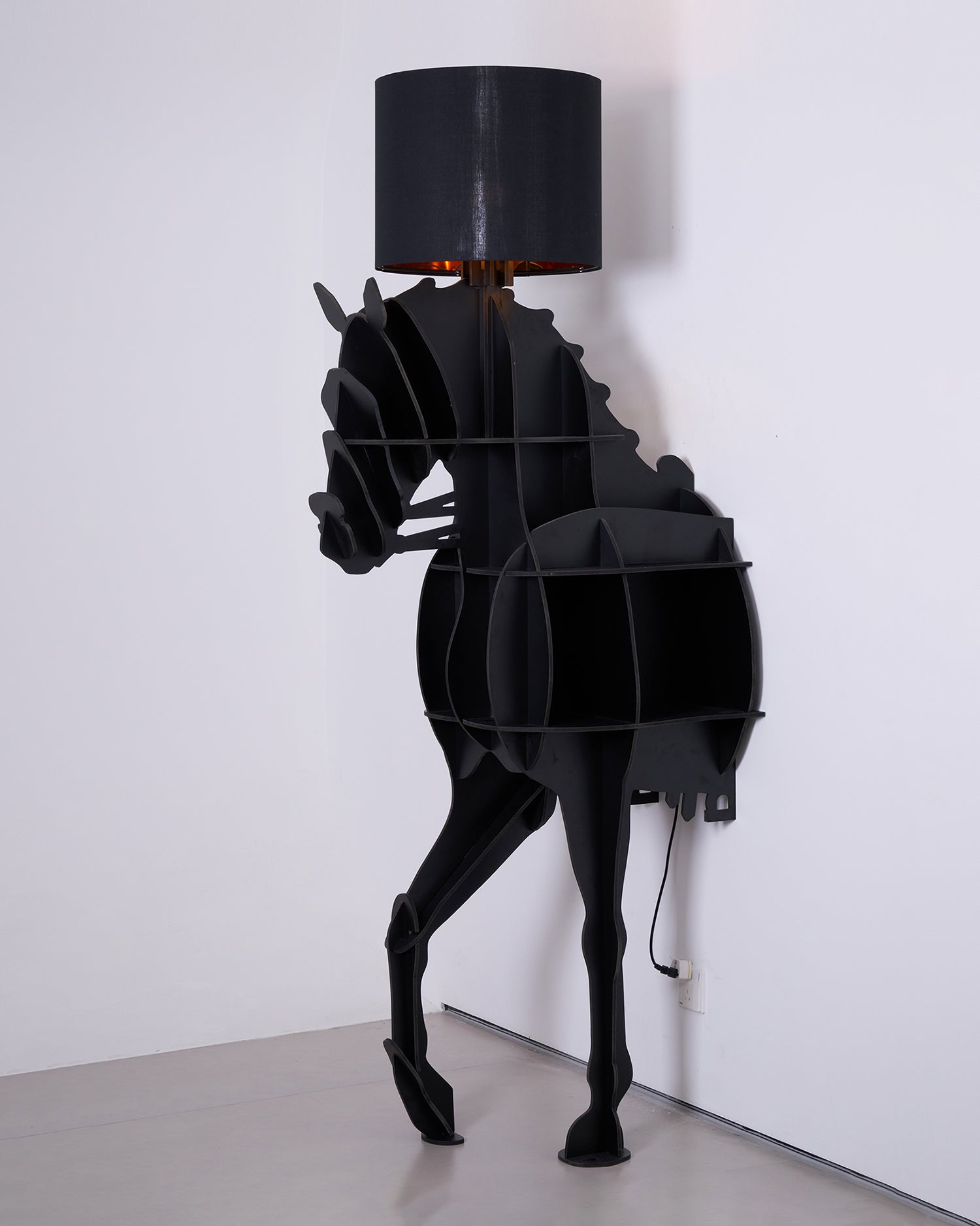 Zothaara Horse-shaped Floor Lamp - Blowlighting