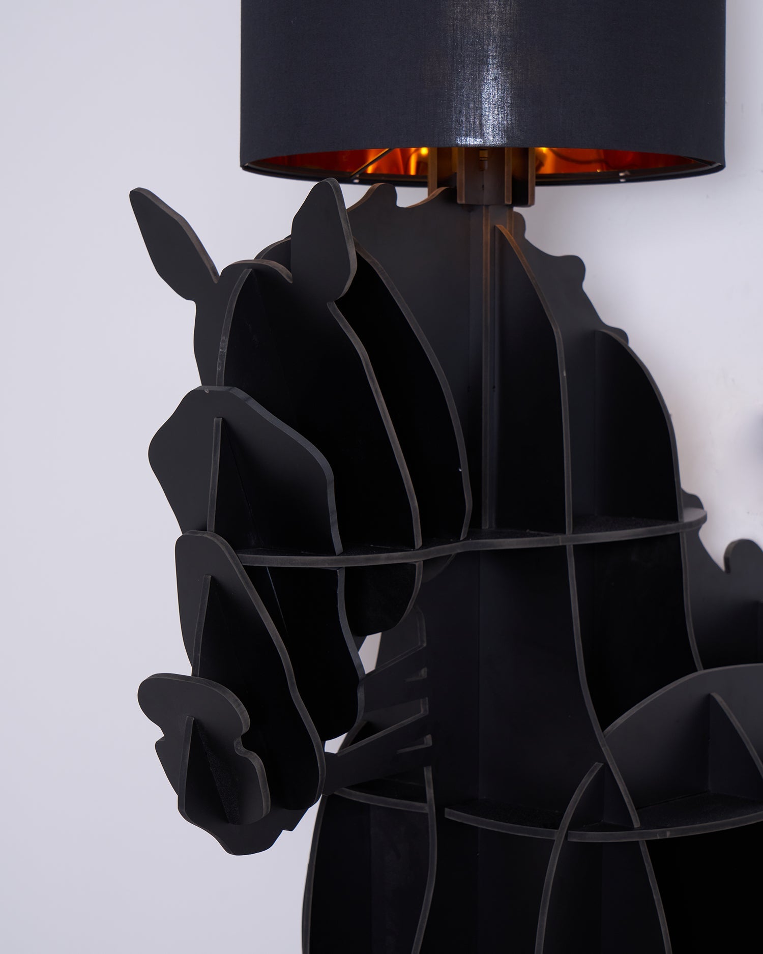 Zothaara Horse-shaped Floor Lamp - Blowlighting