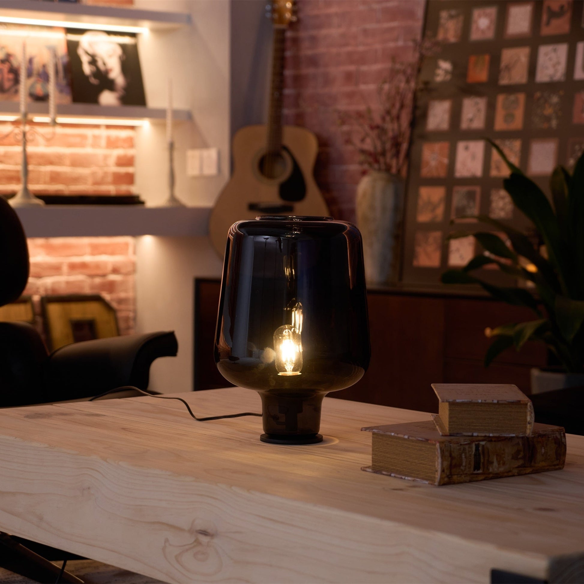 Teutonic Glass Table Lamp - Blowlighting