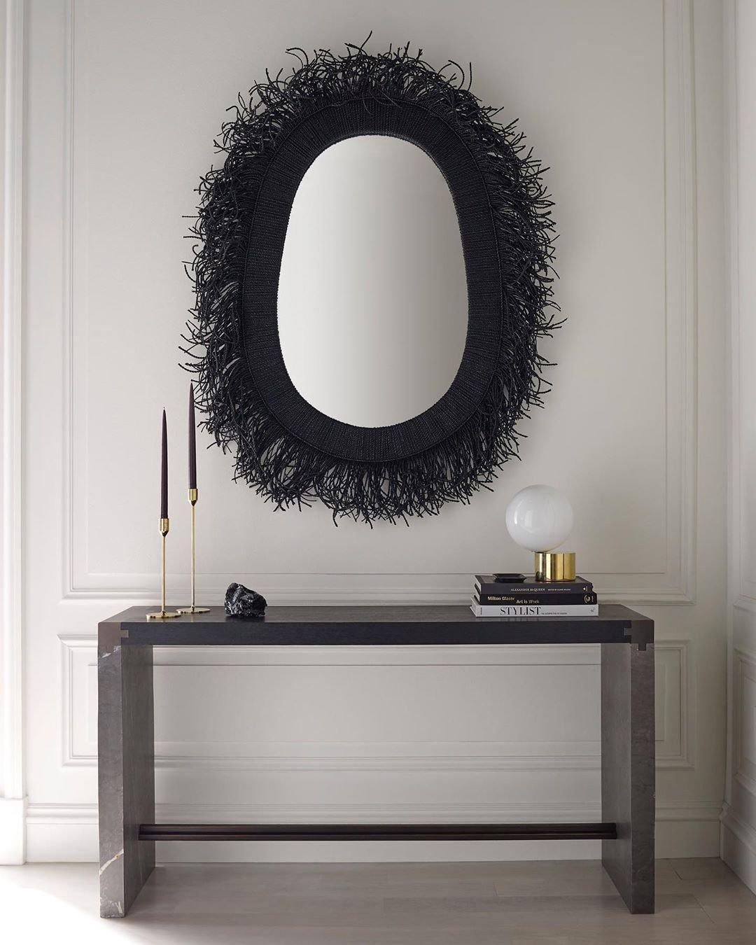 Tip of The Tongue Table Lamp - Blowlighting