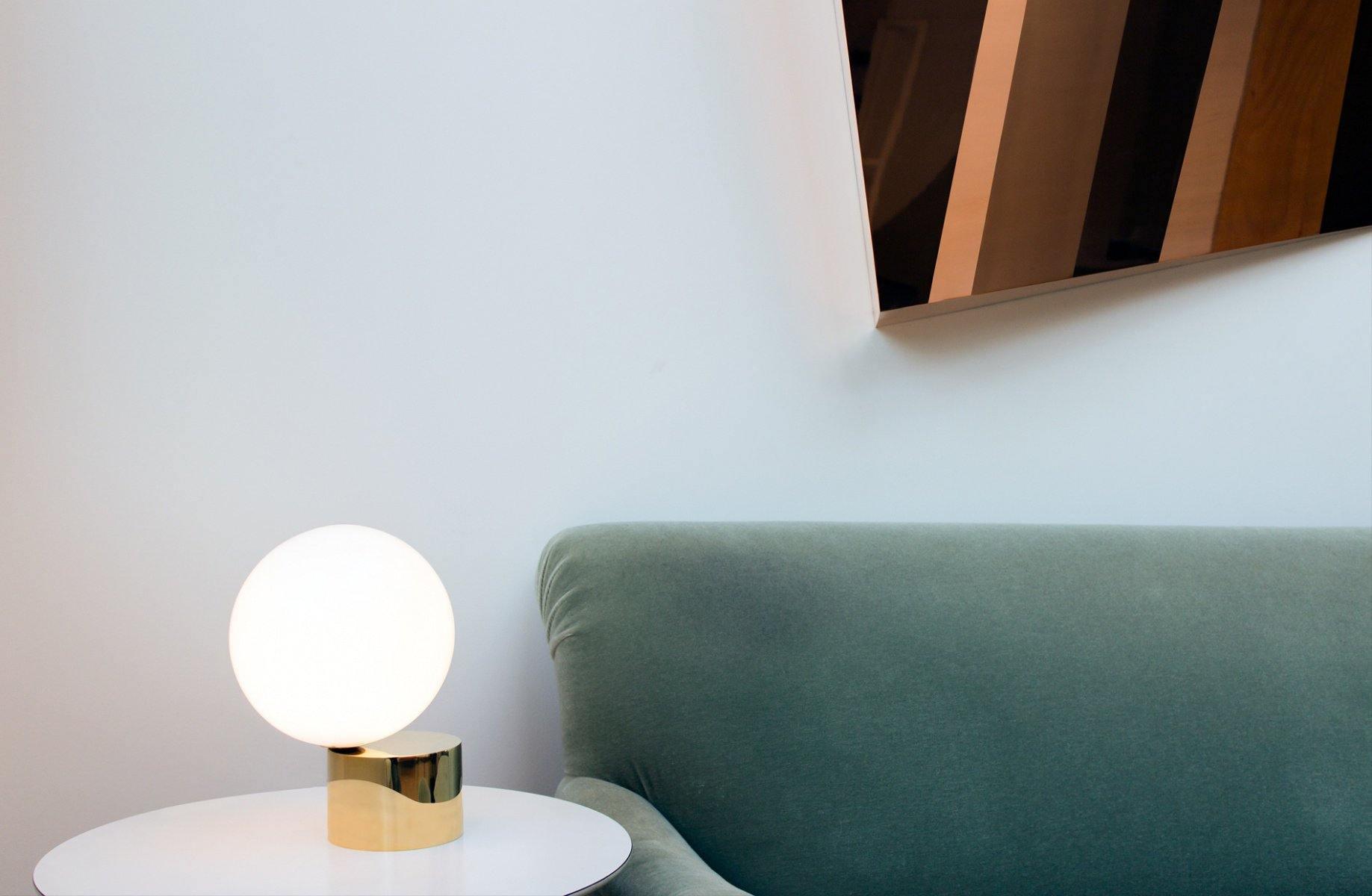 Tip of The Tongue Table Lamp - Blowlighting