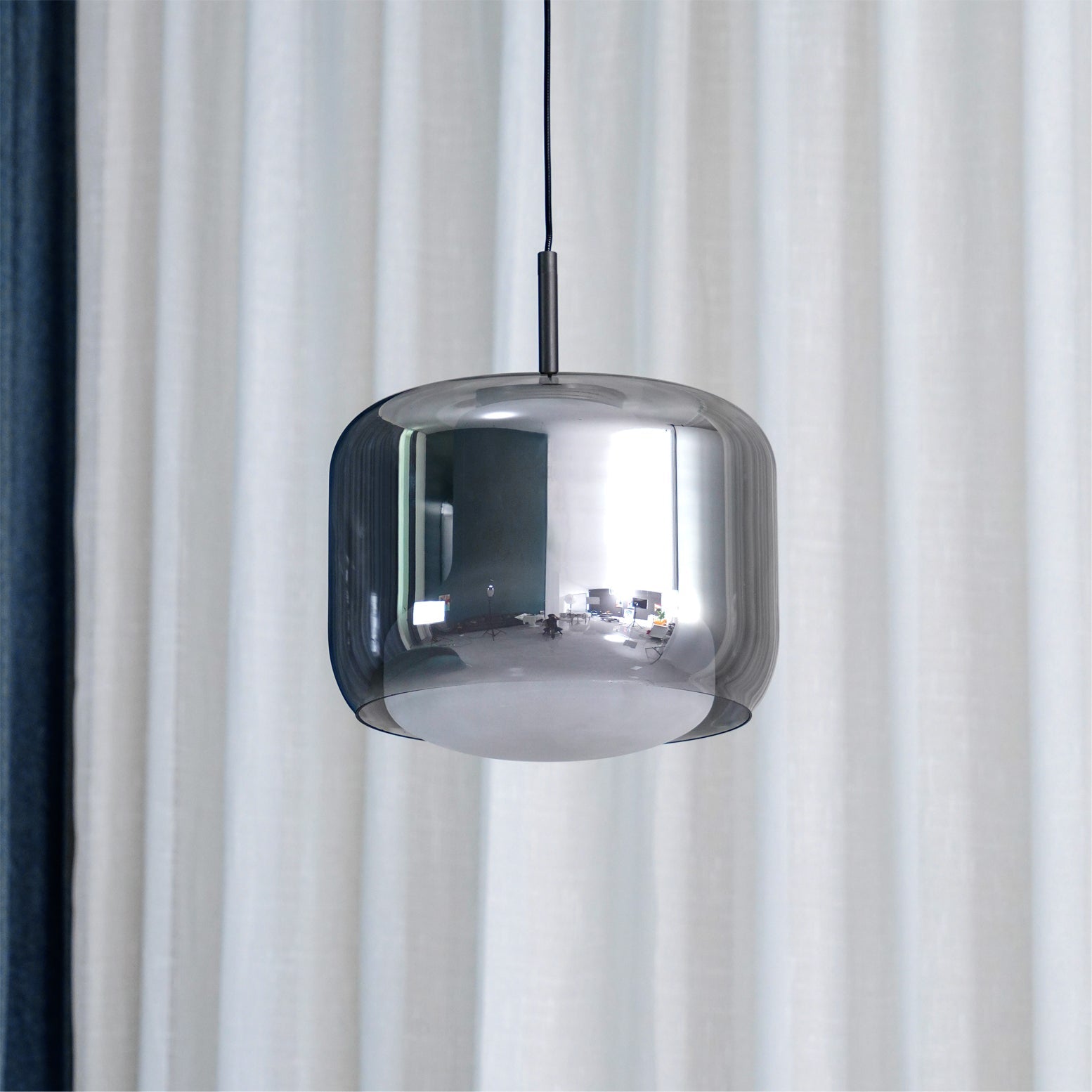 Titan Glass Pendant Lamp - Blowlighting