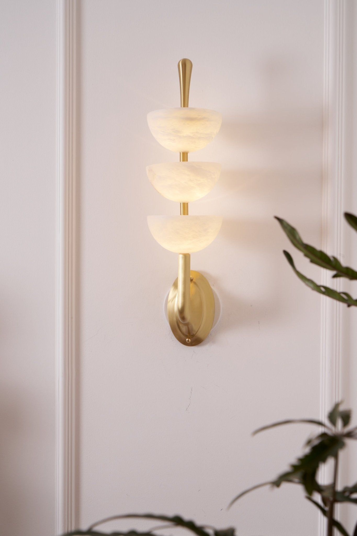Ulmiraris Alabaster Wall Light - Blowlighting