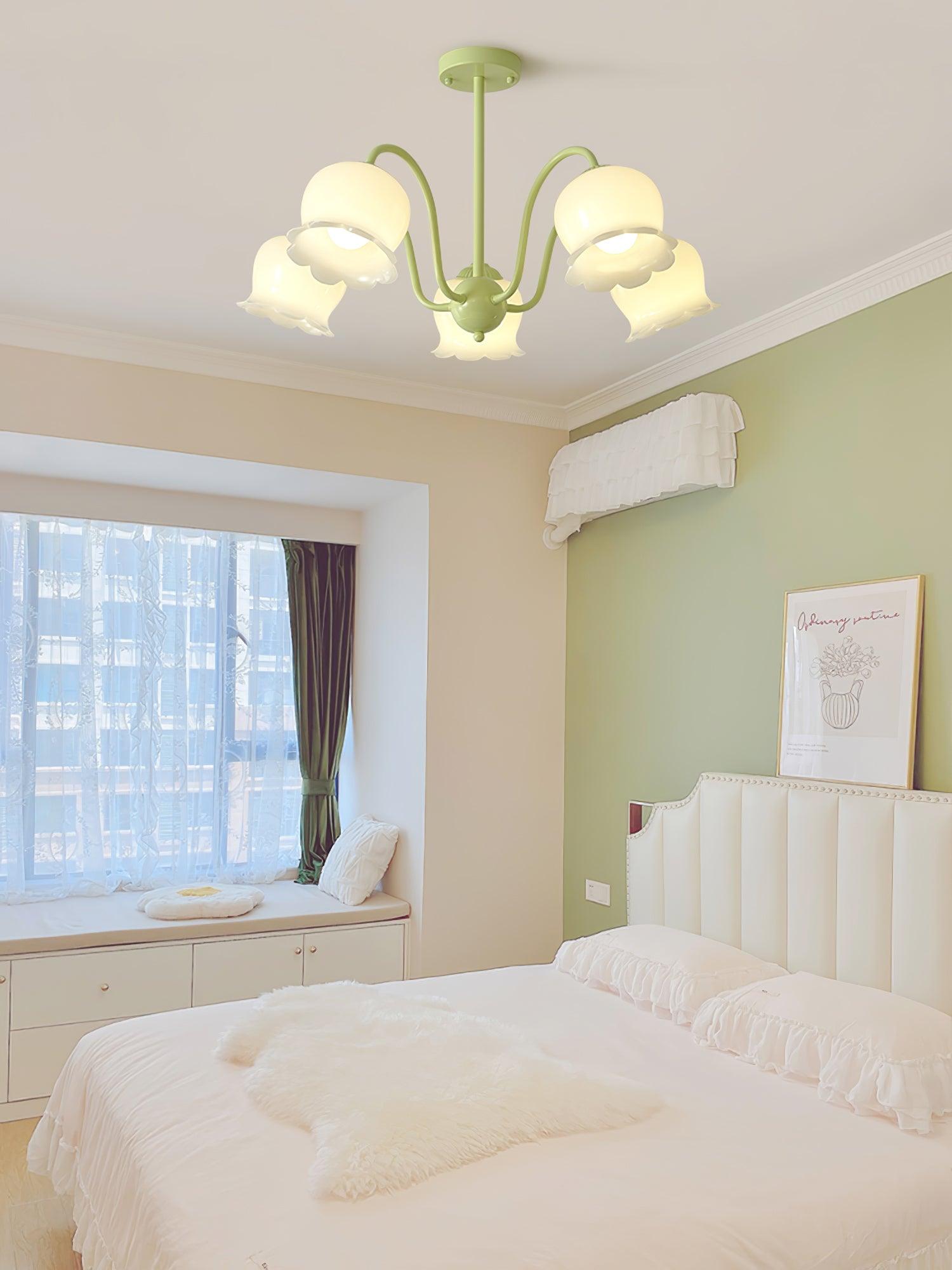 Lustra Trumpet Chandelier Floral Pastel Glass Petals - Blowlighting