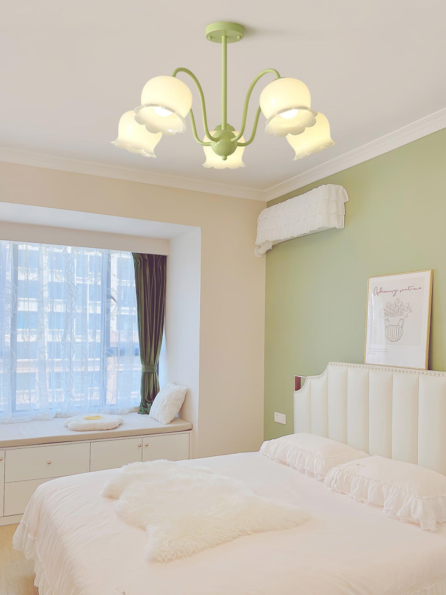 Lustra Trumpet Chandelier Floral Pastel Glass Petals - Blowlighting