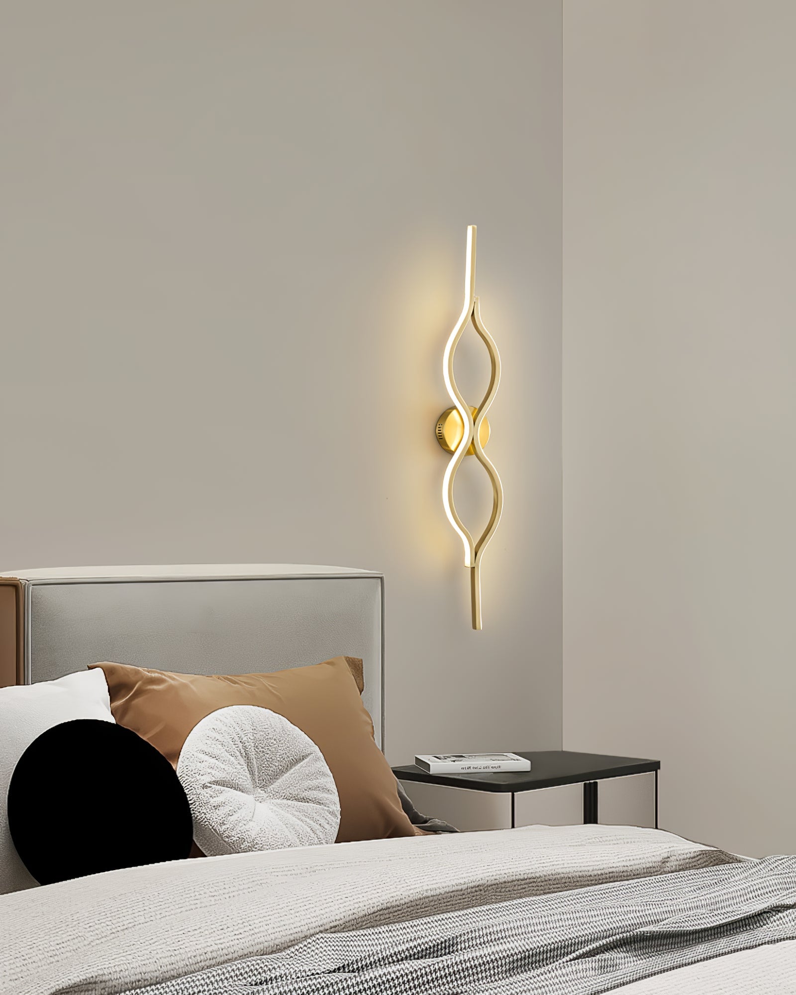 Twist Brass Wall Light - Blowlighting