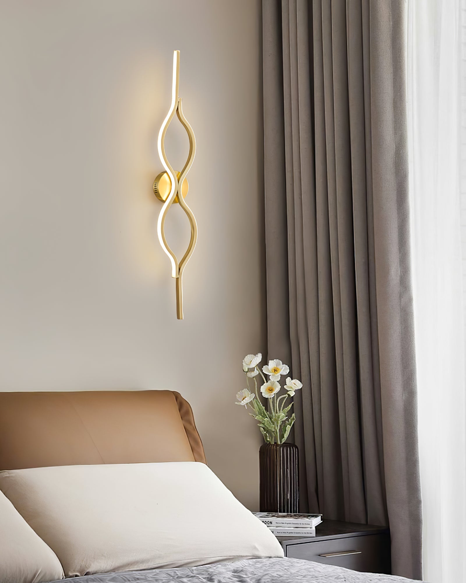 Twist Brass Wall Light - Blowlighting