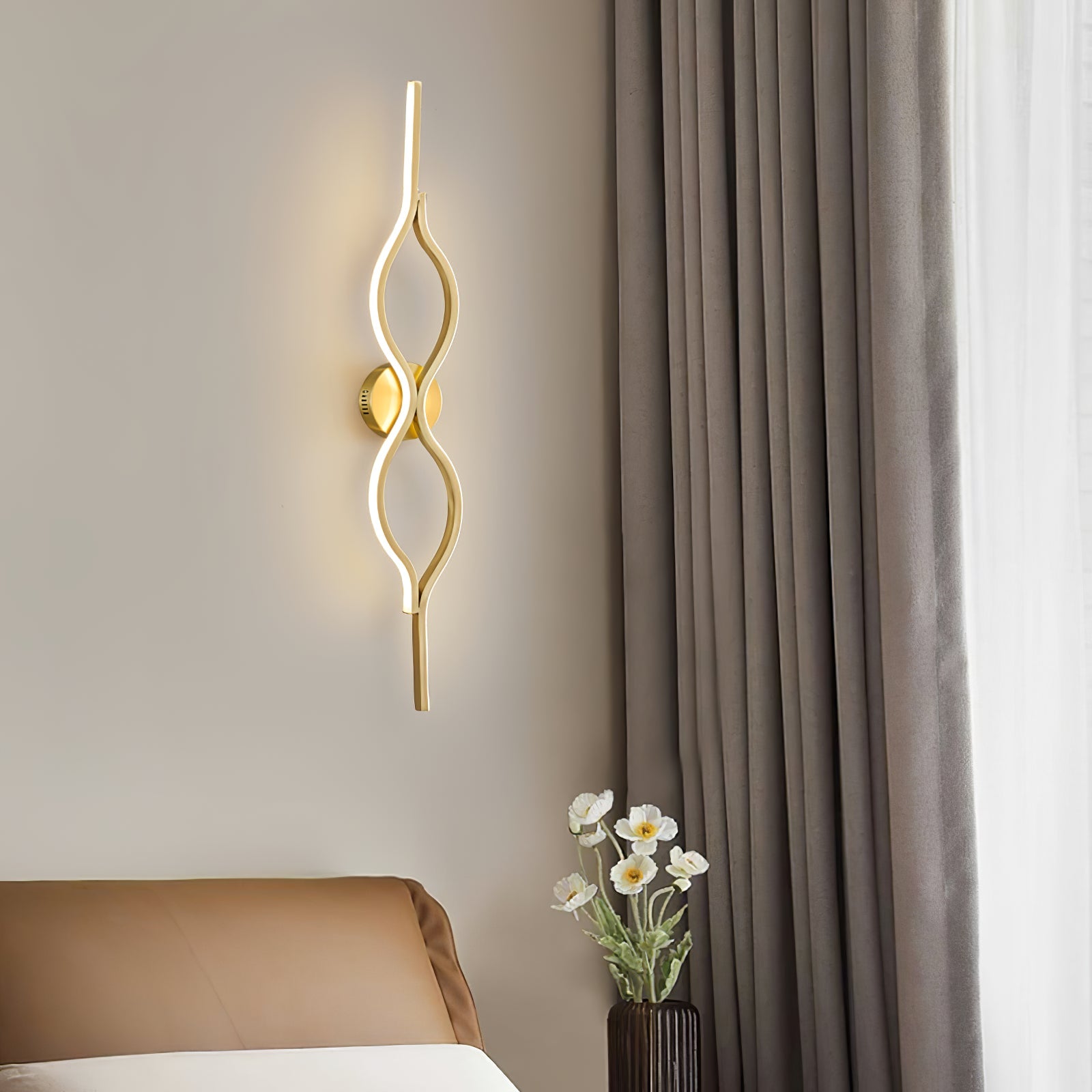 Twist Brass Wall Light - Blowlighting