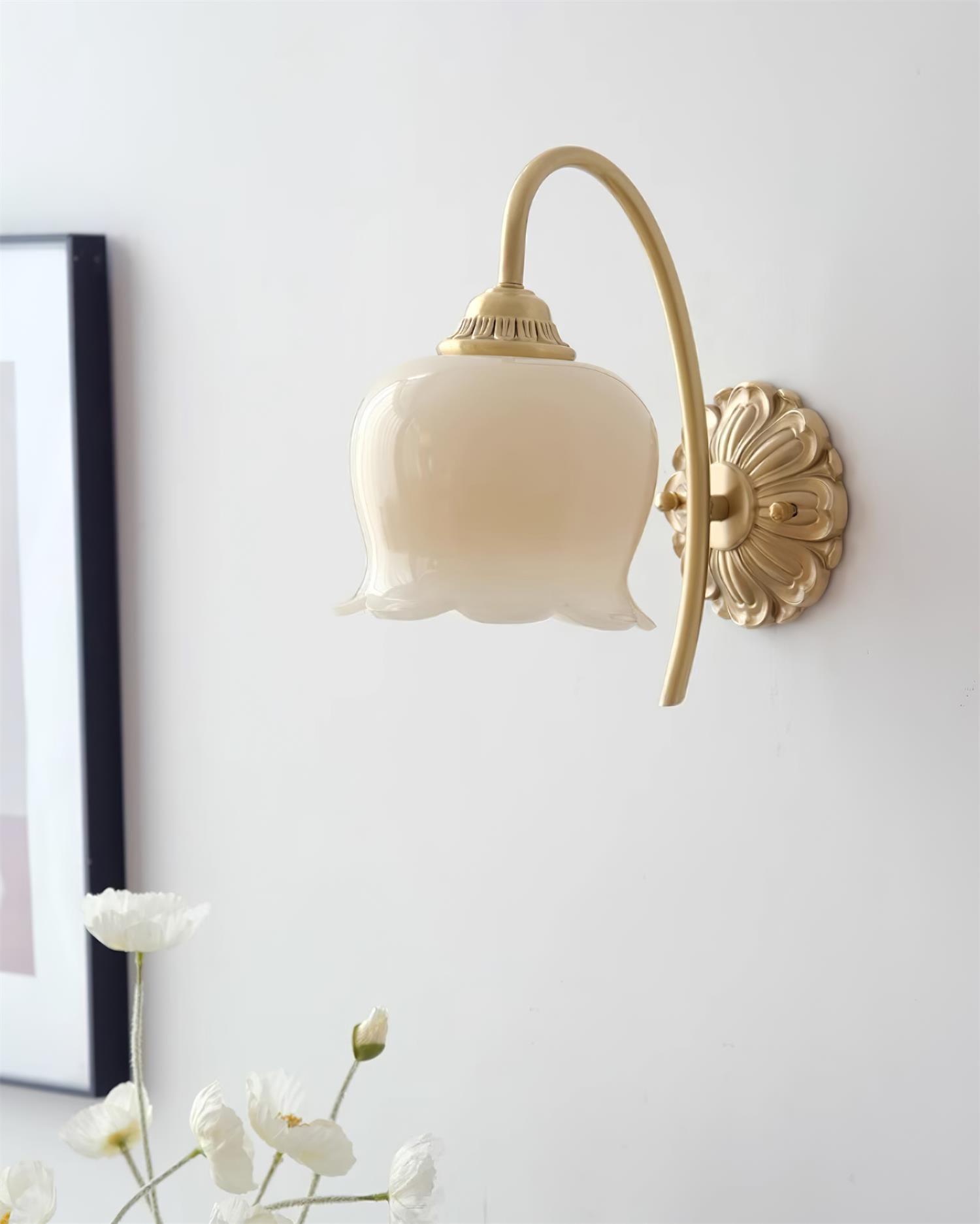 Valley Flower Wall Lamp - Blowlighting