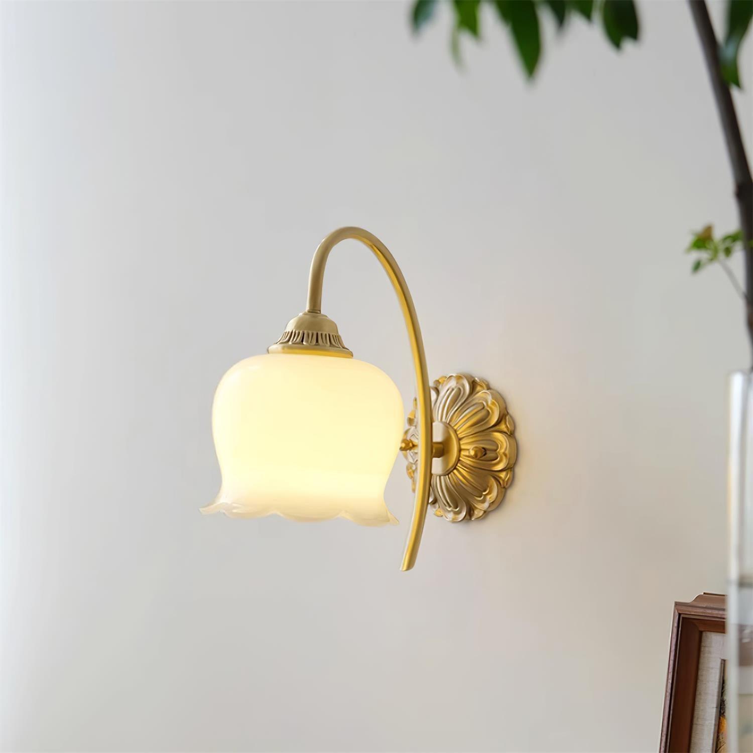 Valley Flower Wall Lamp - Blowlighting
