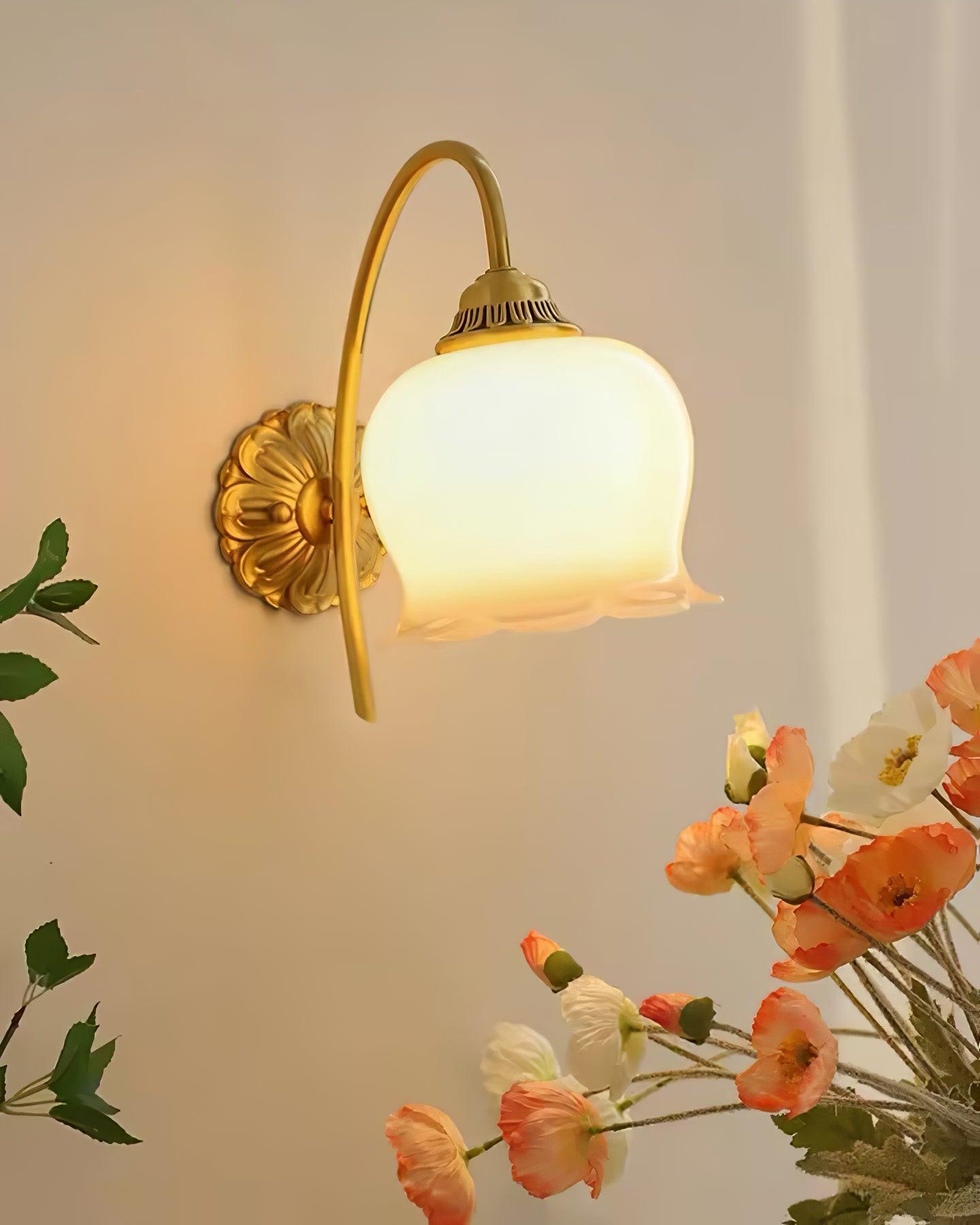 Valley Flower Wall Lamp - Blowlighting
