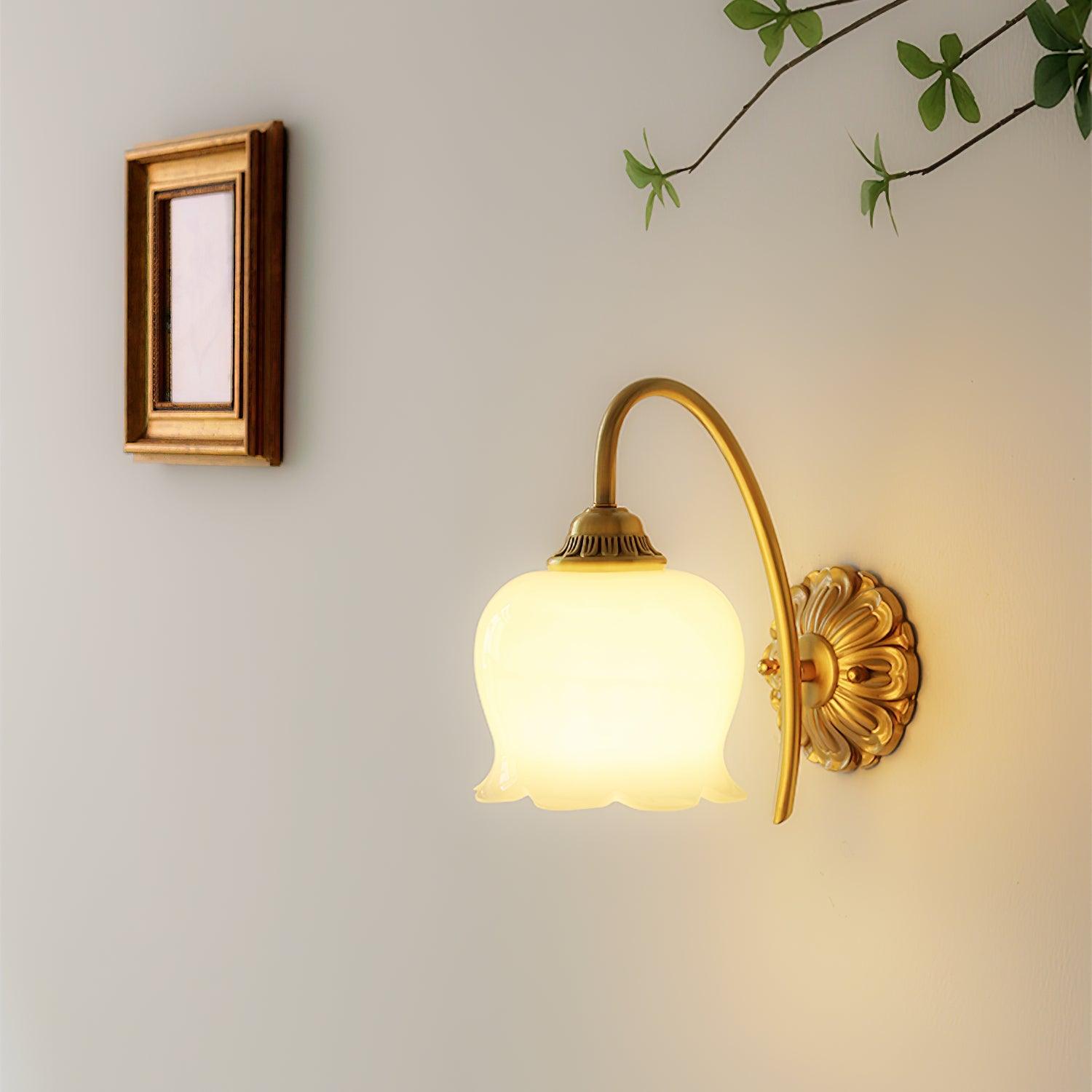 Valley Flower Wall Lamp - Blowlighting
