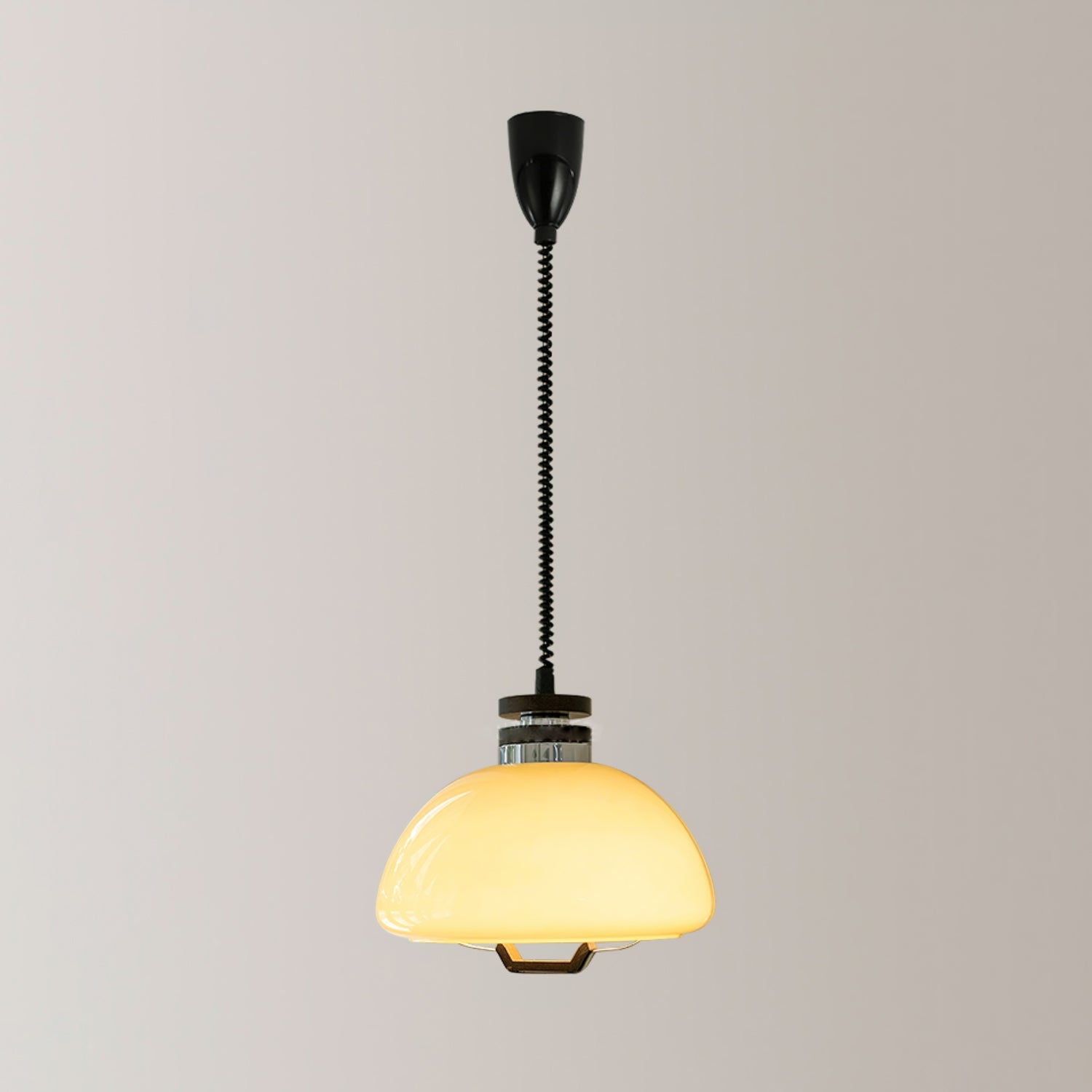 Vela Pudding Pendant Light - Blowlighting
