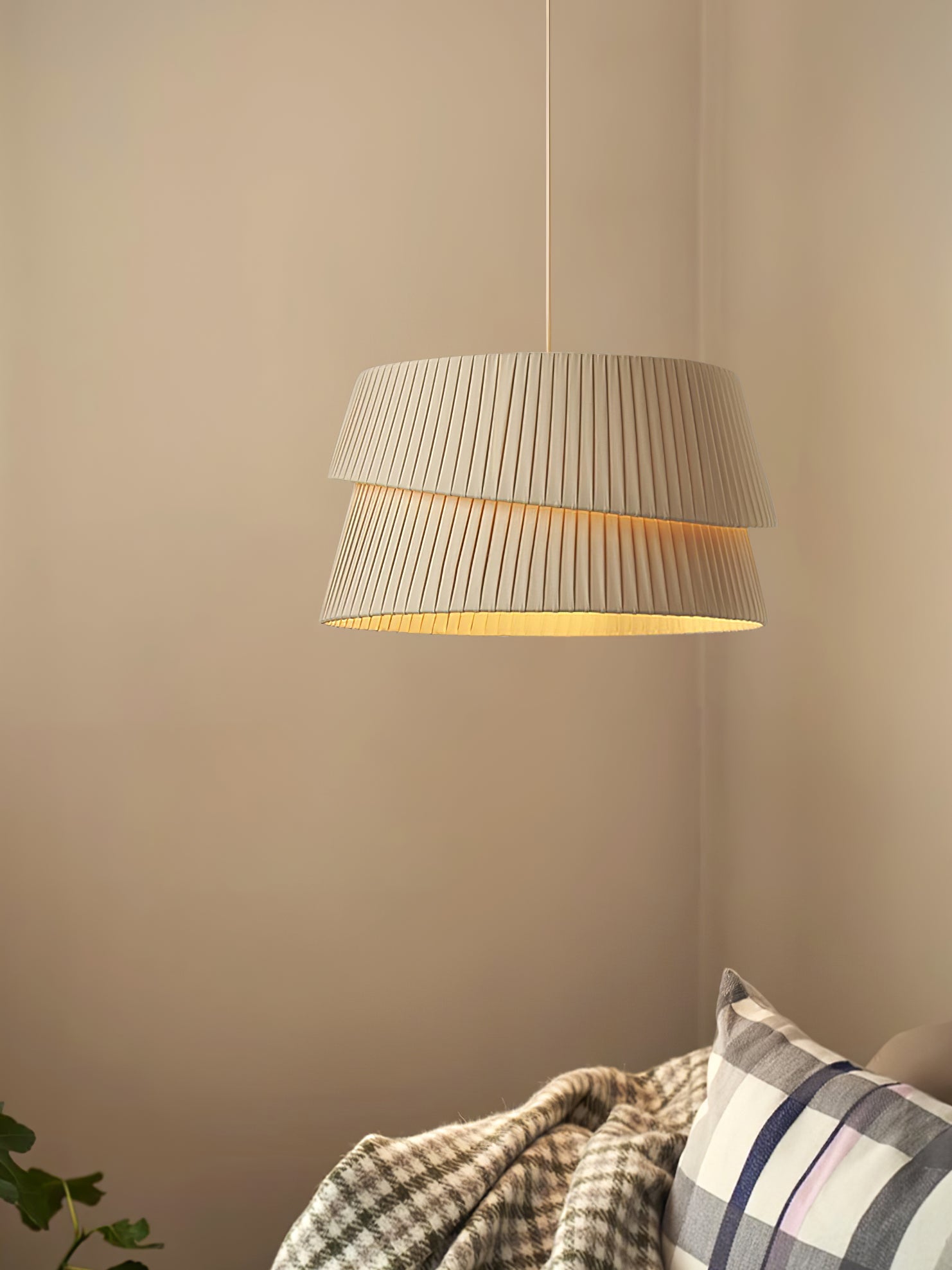 Vela Twist Pendant Lamp - Blowlighting