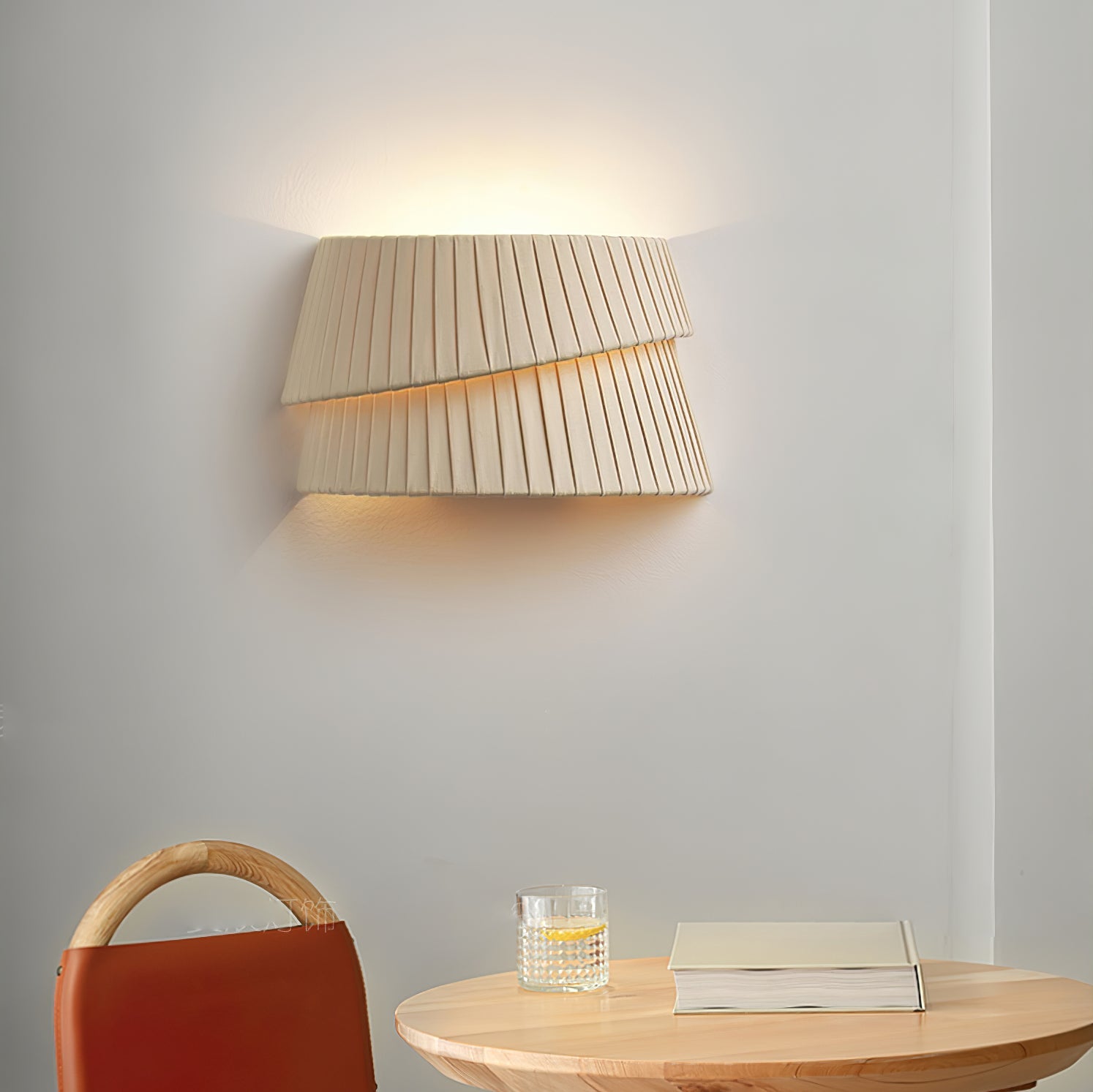 Vela Twist Wall Lamp - Blowlighting