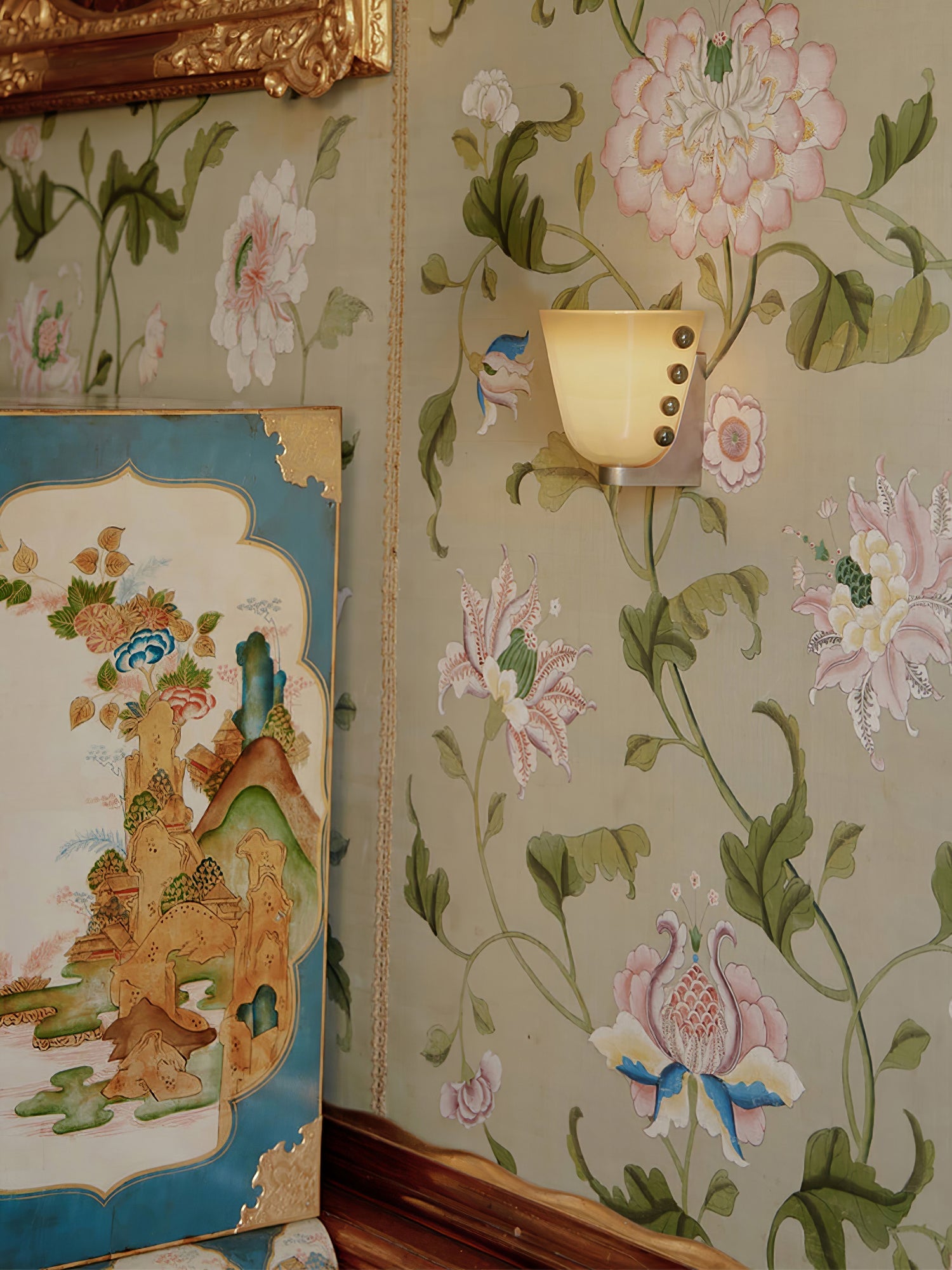 Velora Wall Sconce - Blowlighting