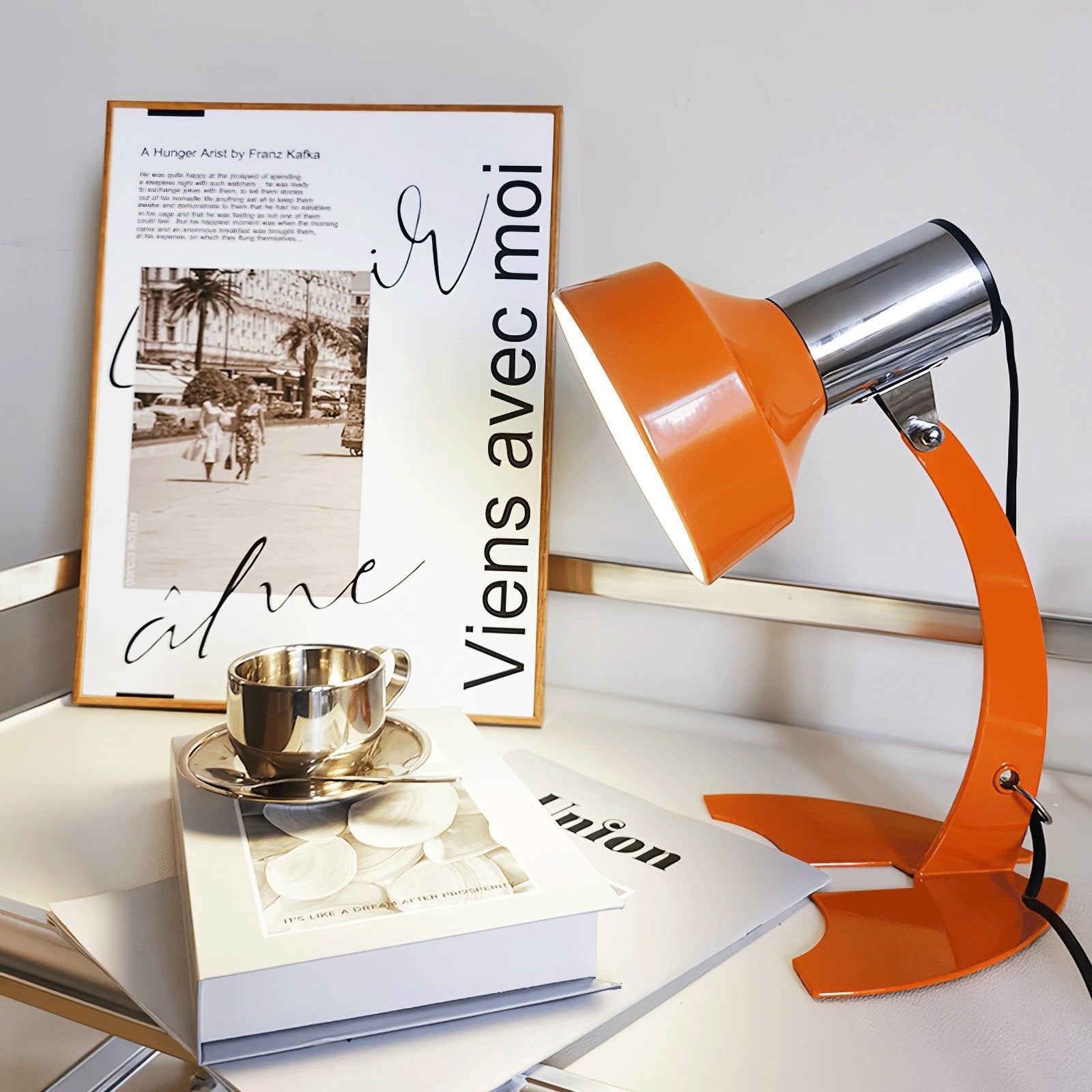 Fish Tail Arch Table Lamp - Blowlighting