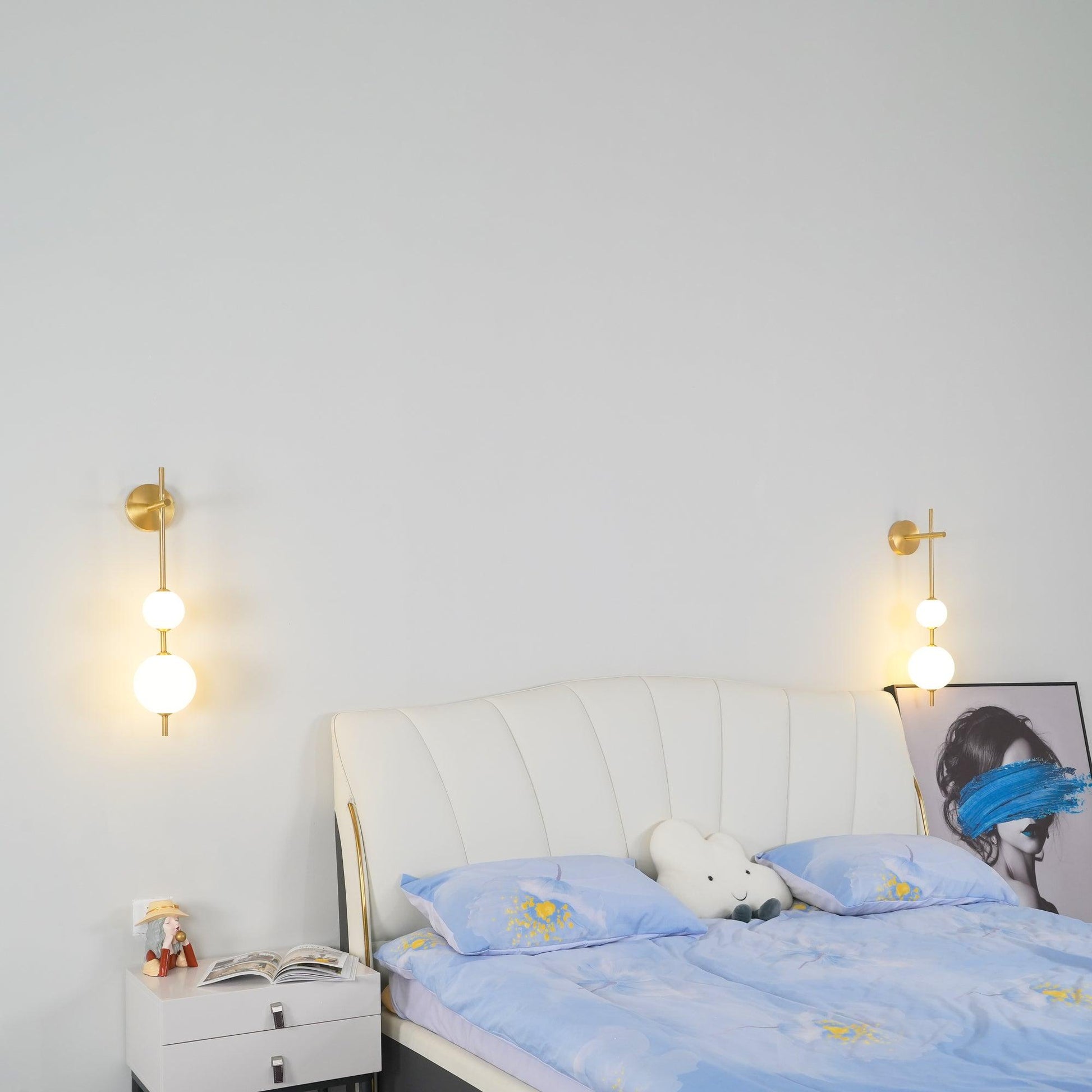 Vertical Globe Wall Lamp - Blowlighting