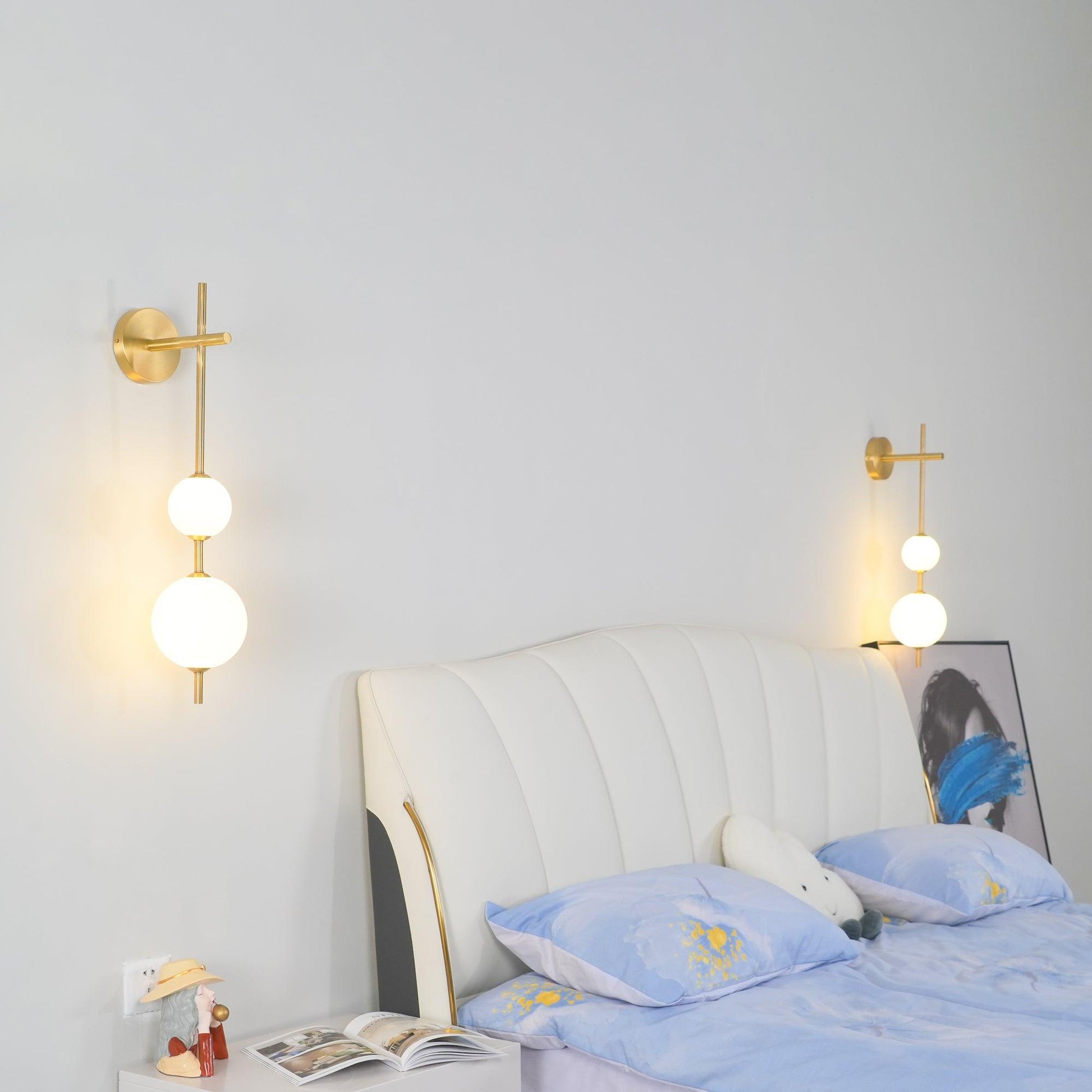 Vertical Globe Wall Lamp - Blowlighting