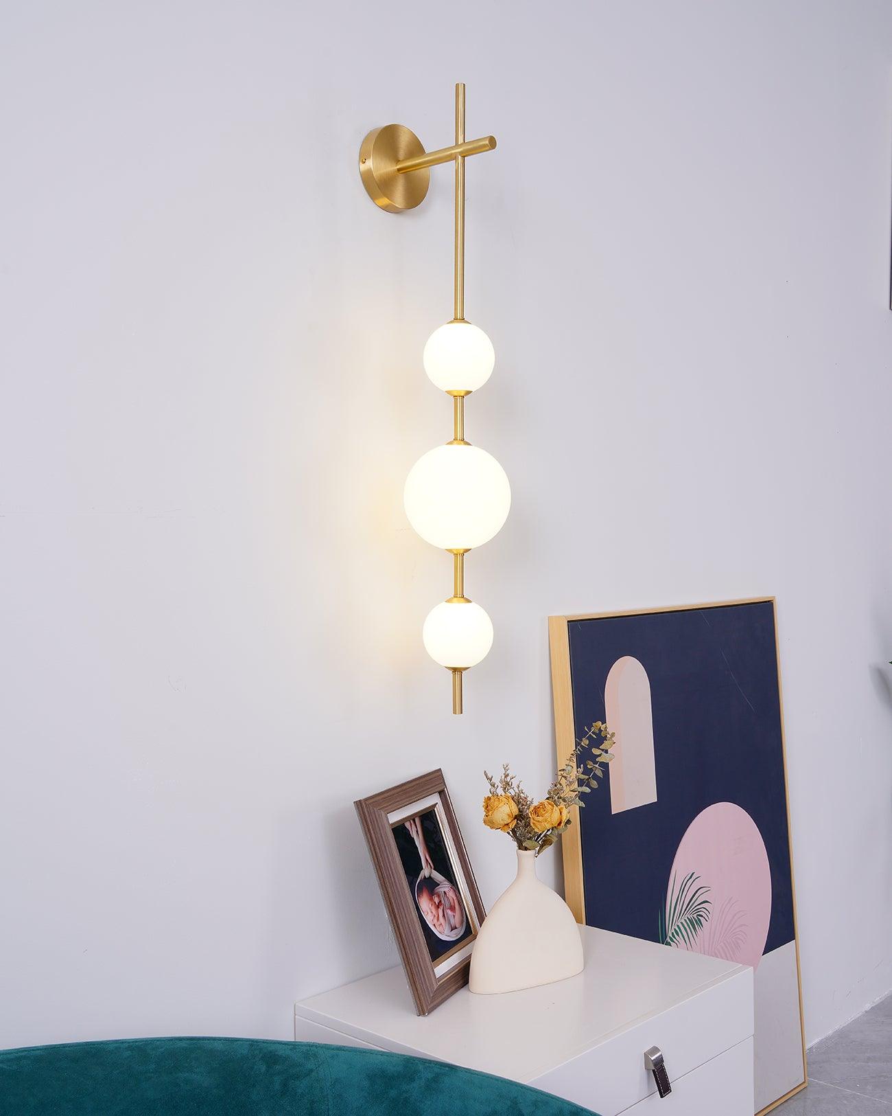 Vertical Globe Wall Lamp - Blowlighting