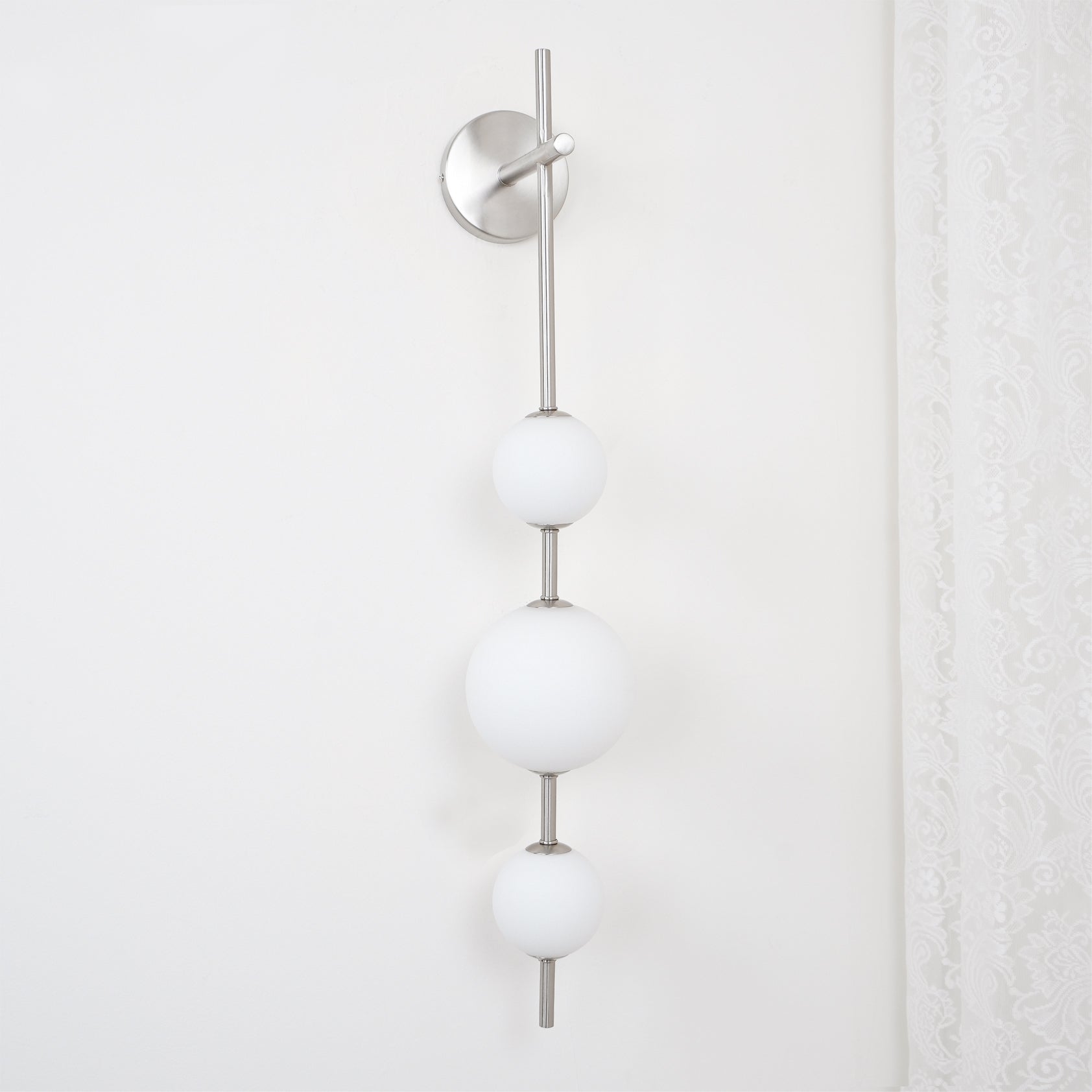 Vertical Globe Wall Lamp - Blowlighting