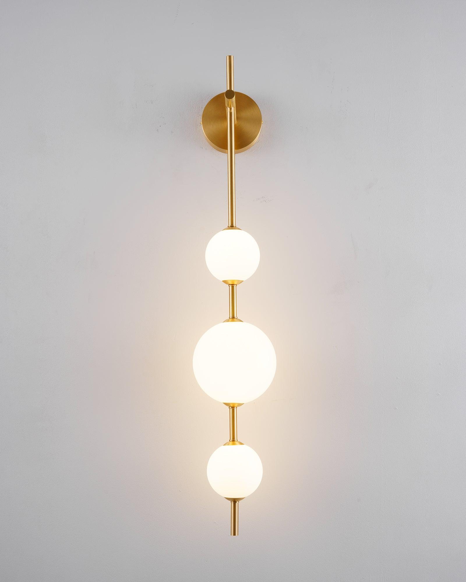 Vertical Globe Wall Lamp - Blowlighting