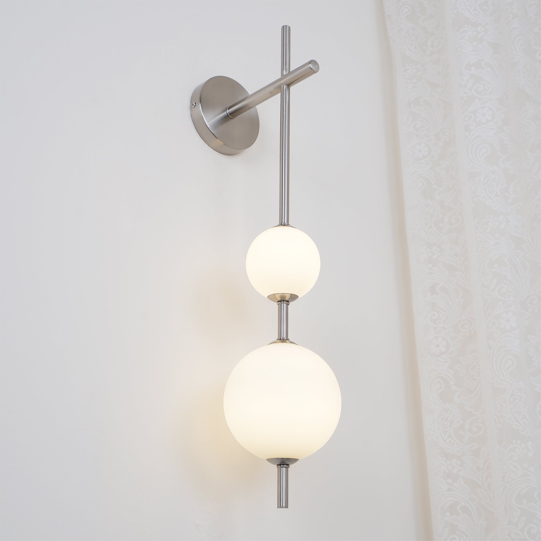 Vertical Globe Wall Lamp - Blowlighting