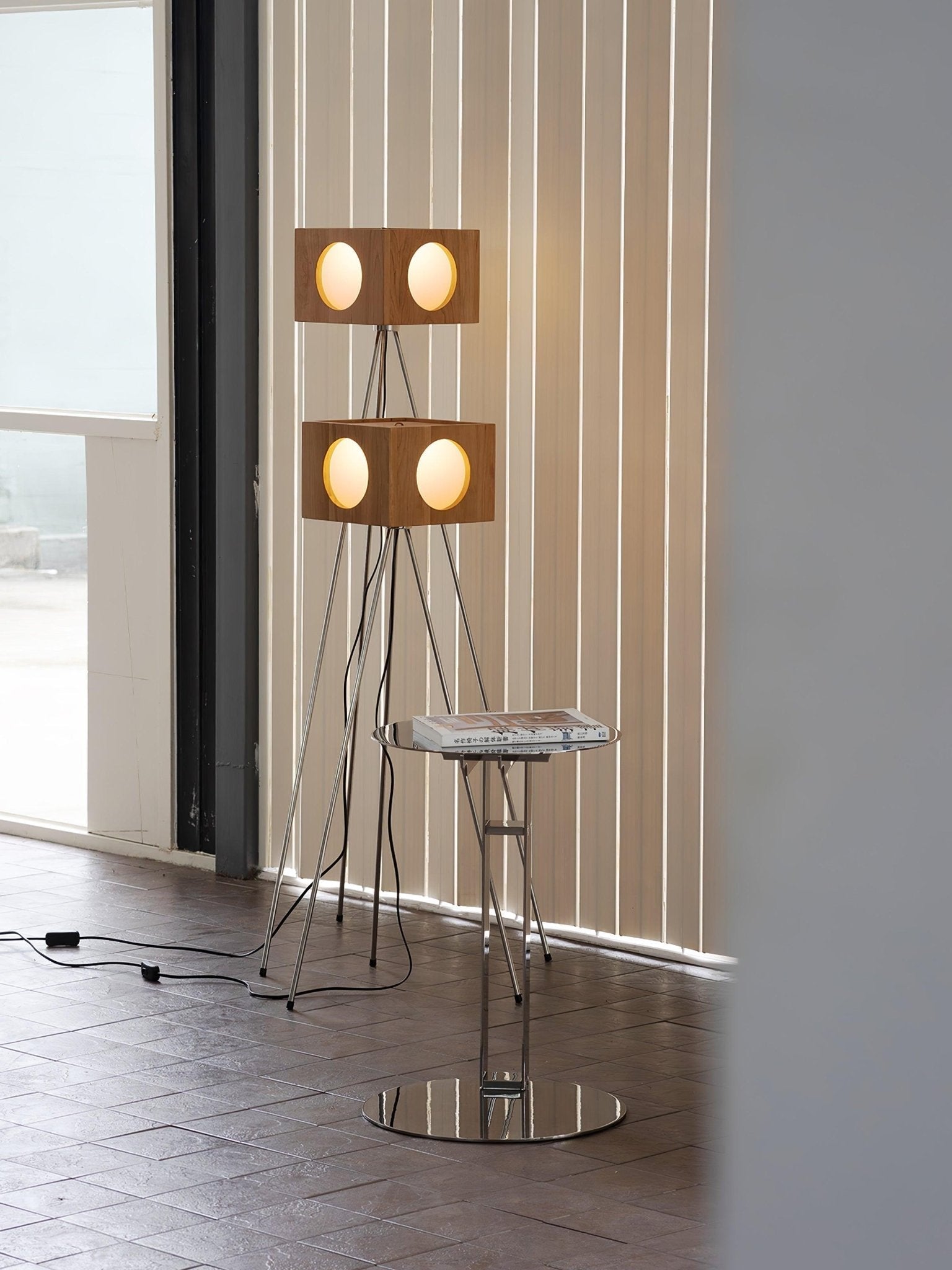 Vintage Tripod Camera Floor Lamp - Blowlighting