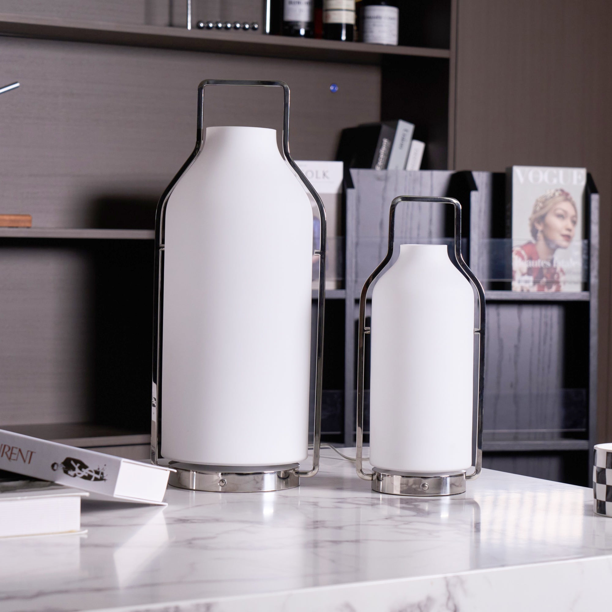 Vintara Lantern Table Lamp - Blowlighting