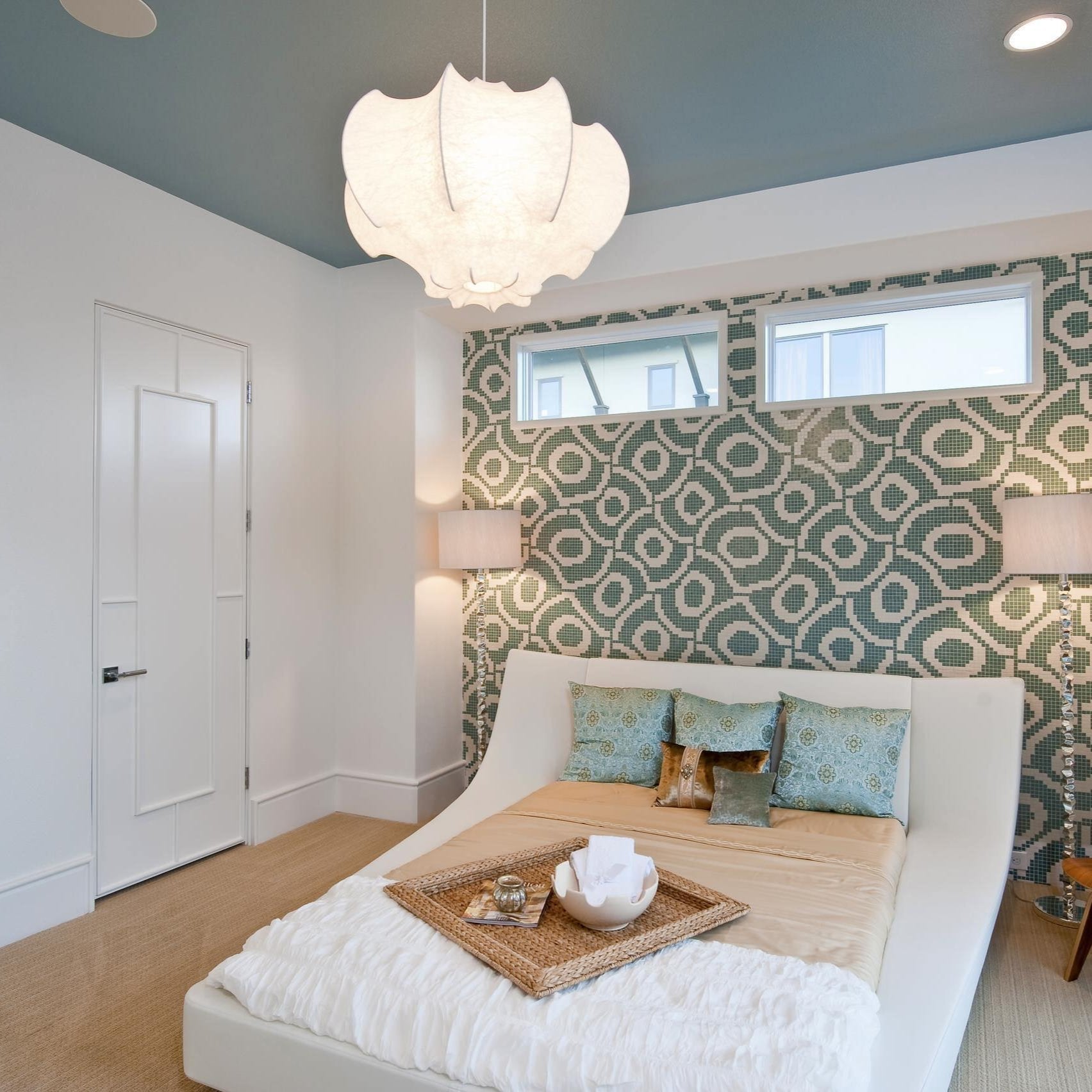 Veil Cocoon Pendant Lamp - Blowlighting