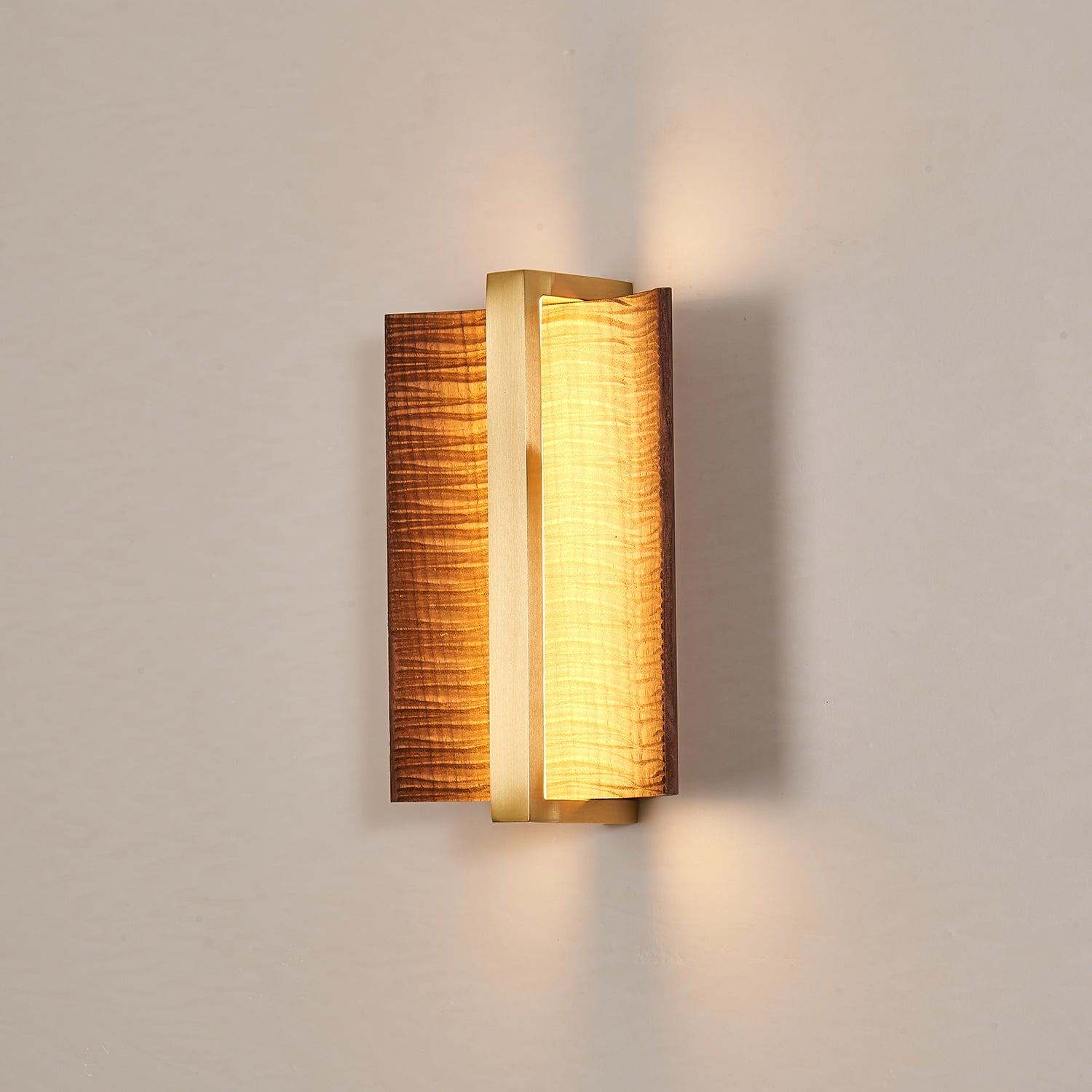 Whisperwood Wall Light - Blowlighting